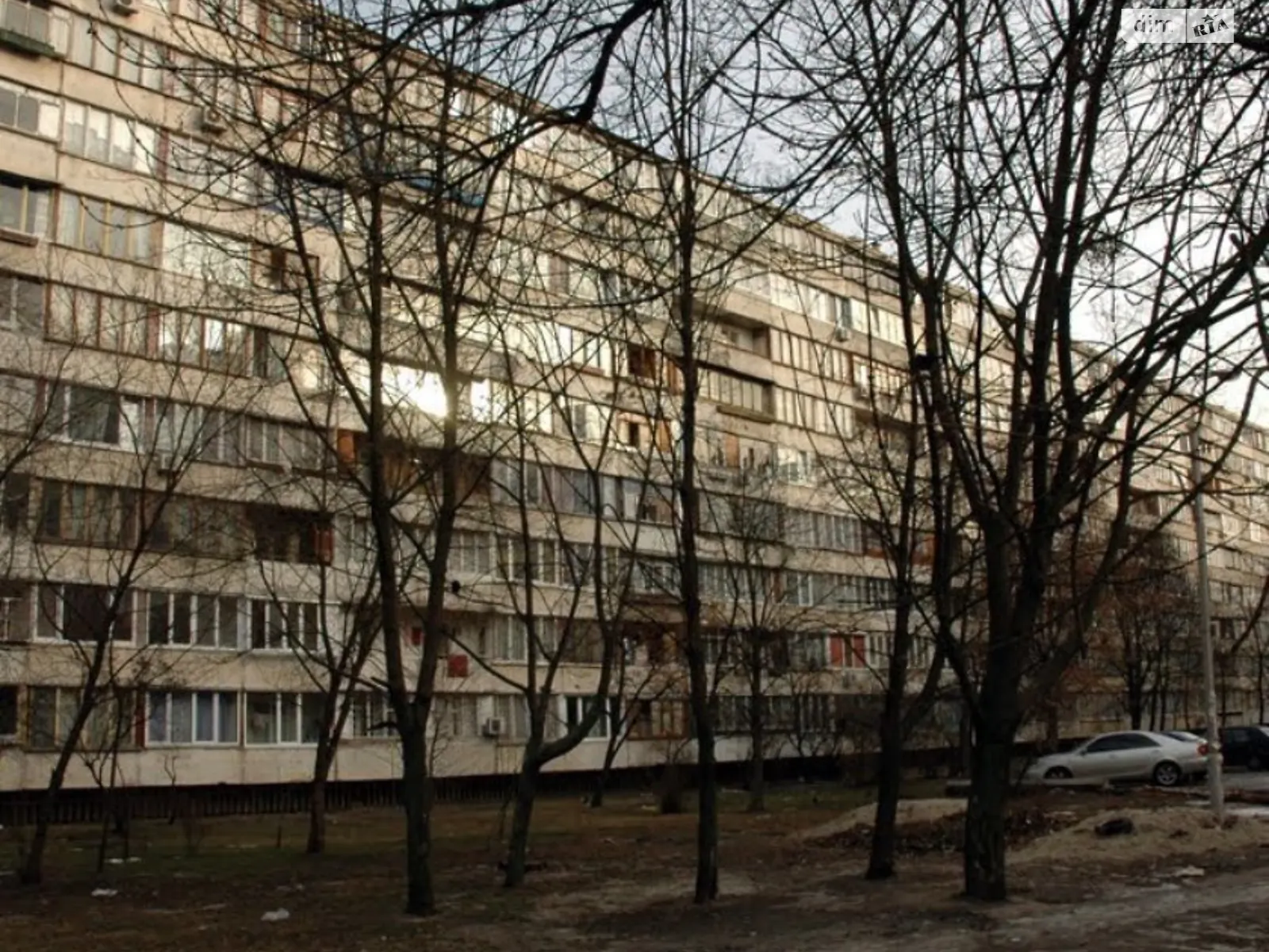 Продается 1-комнатная квартира 32 кв. м в Киеве, просп. Павла Тычины