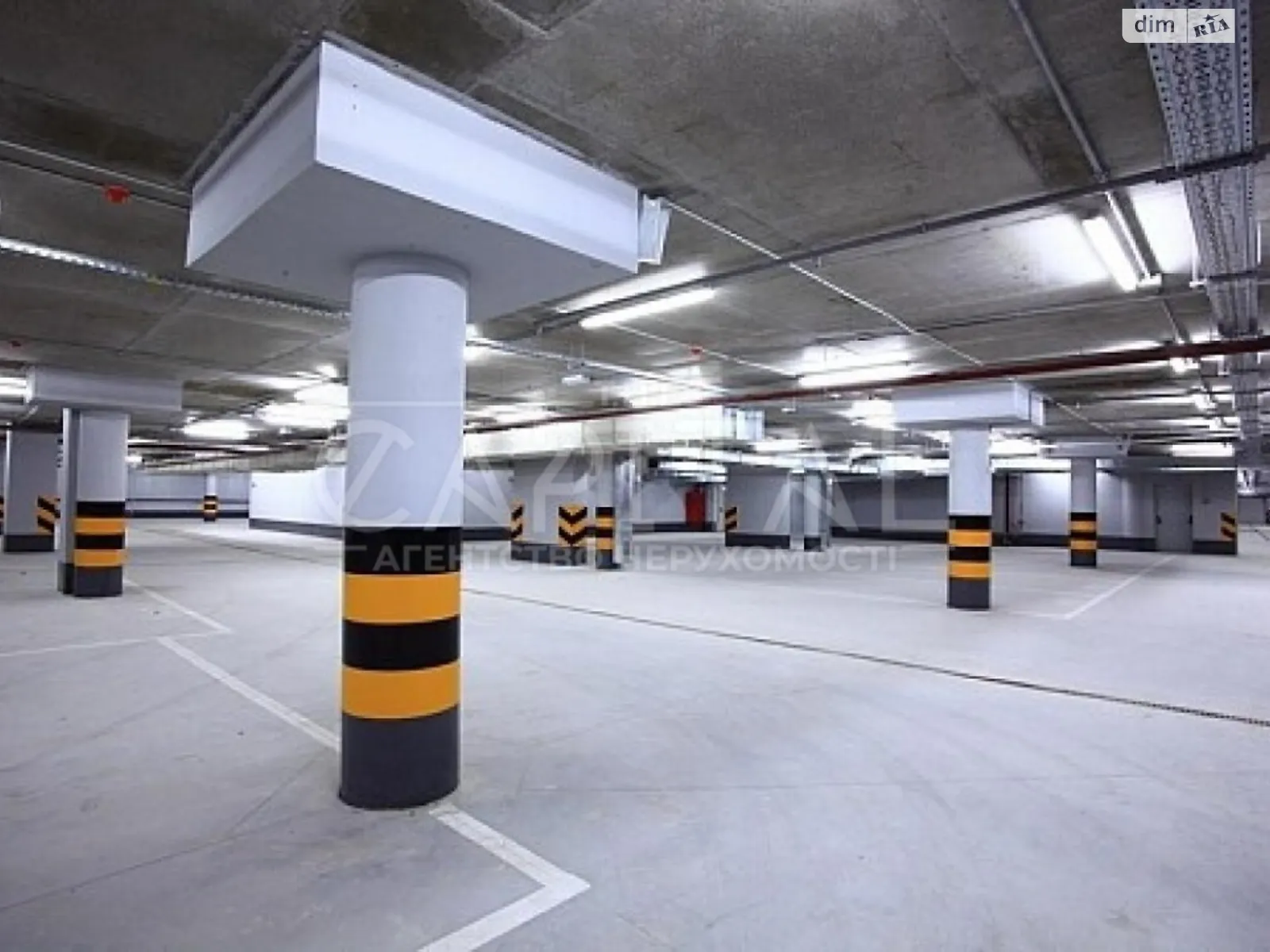 Продается подземный паркинг под легковое авто на 19 кв. м, цена: 30000 $