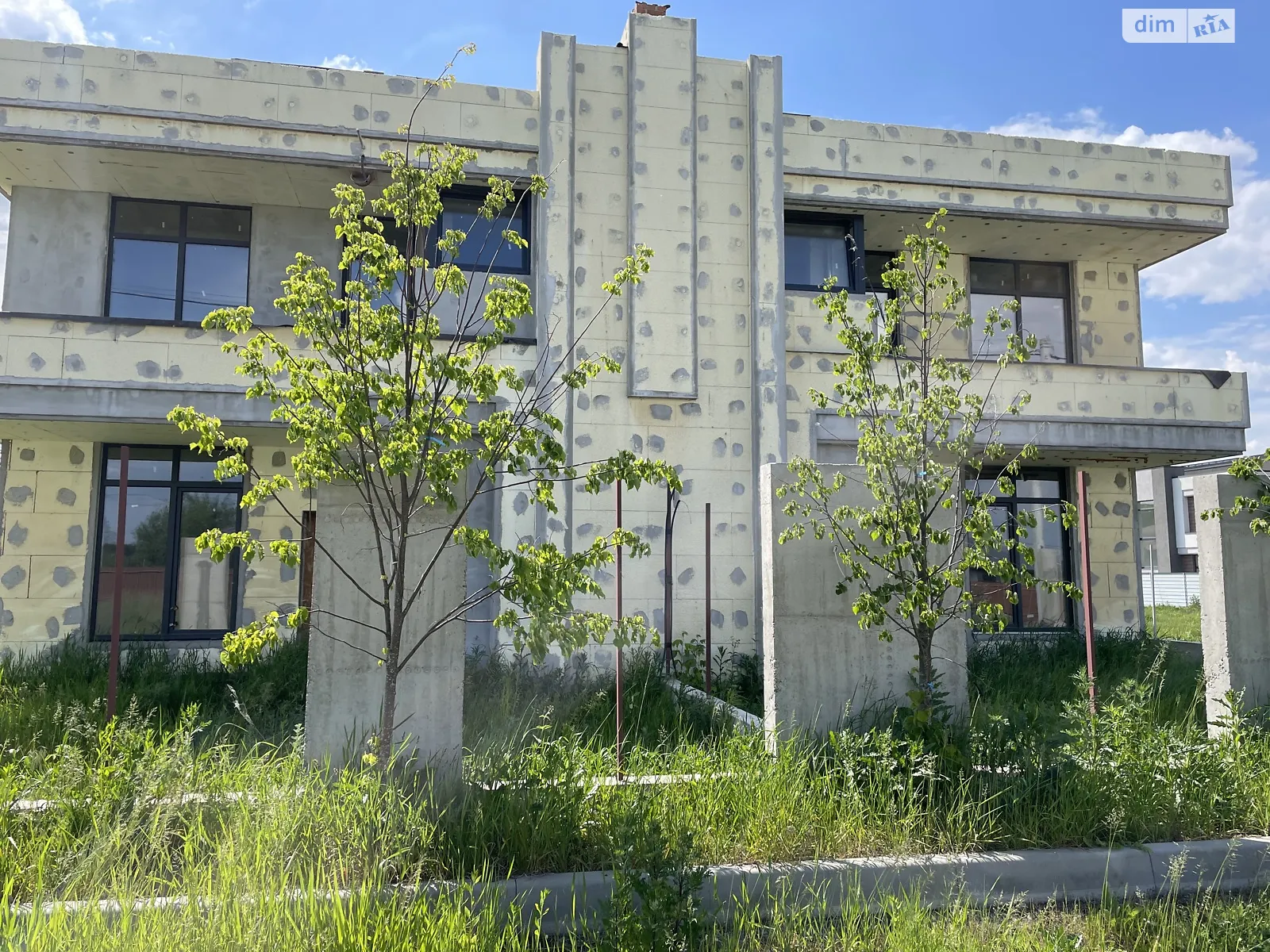 Продается дом на 2 этажа 280 кв. м с подвалом, цена: 120000 $ - фото 1