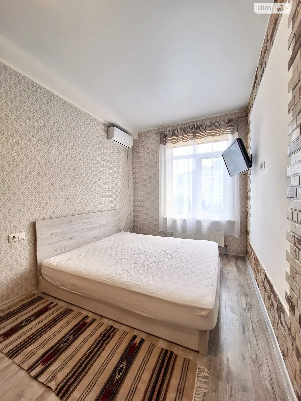 Продается 1-комнатная квартира 37 кв. м в Киеве, ул. Дмитрия Луценко(Крейсера "Аврора"), 12 - фото 1