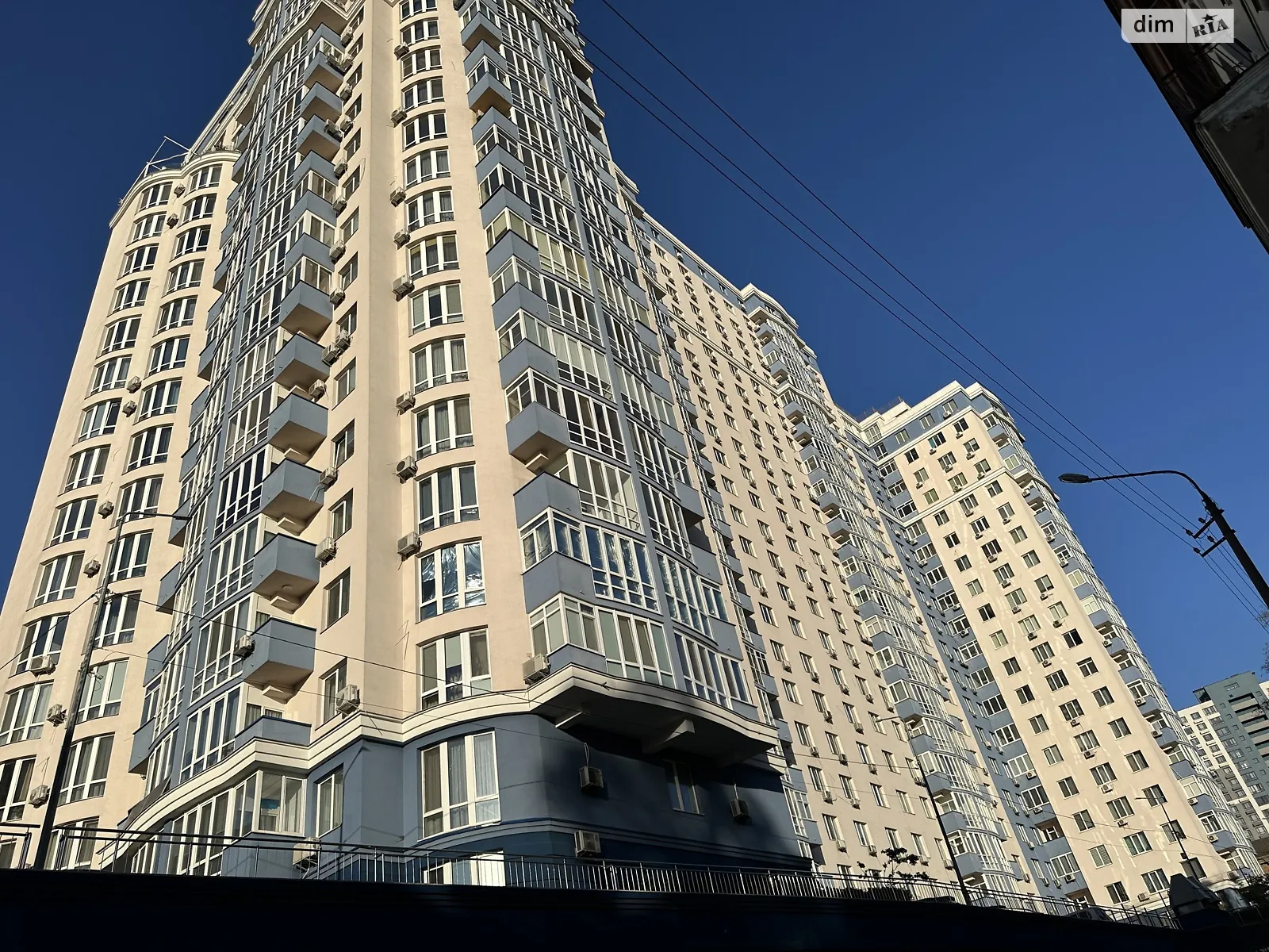 Продается 1-комнатная квартира 46 кв. м в Киеве, ул. Кирилло-Мефодиевская, 2 - фото 1