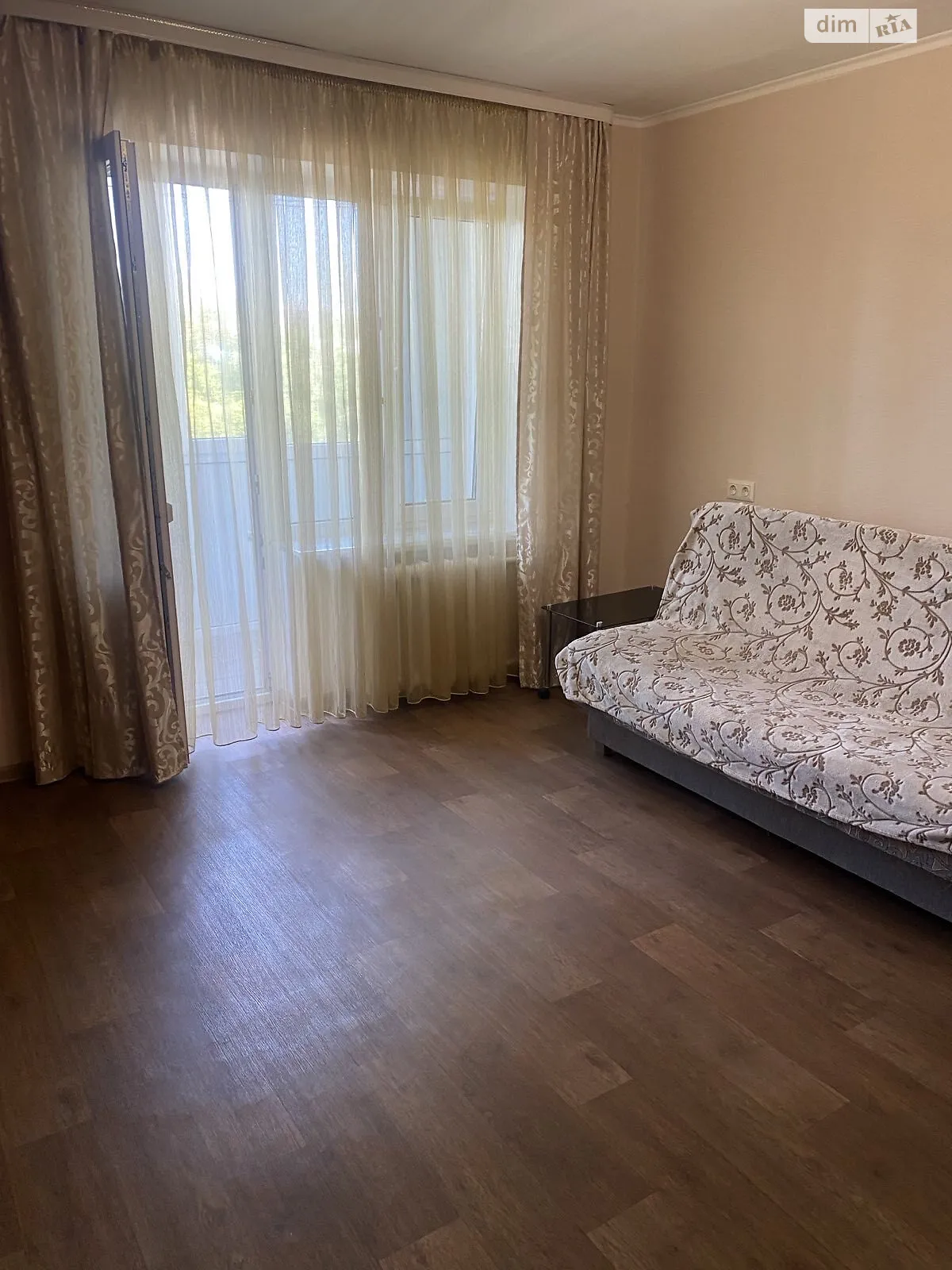 Продается 1-комнатная квартира 39 кв. м в Черноморске, ул. Виталия Шума