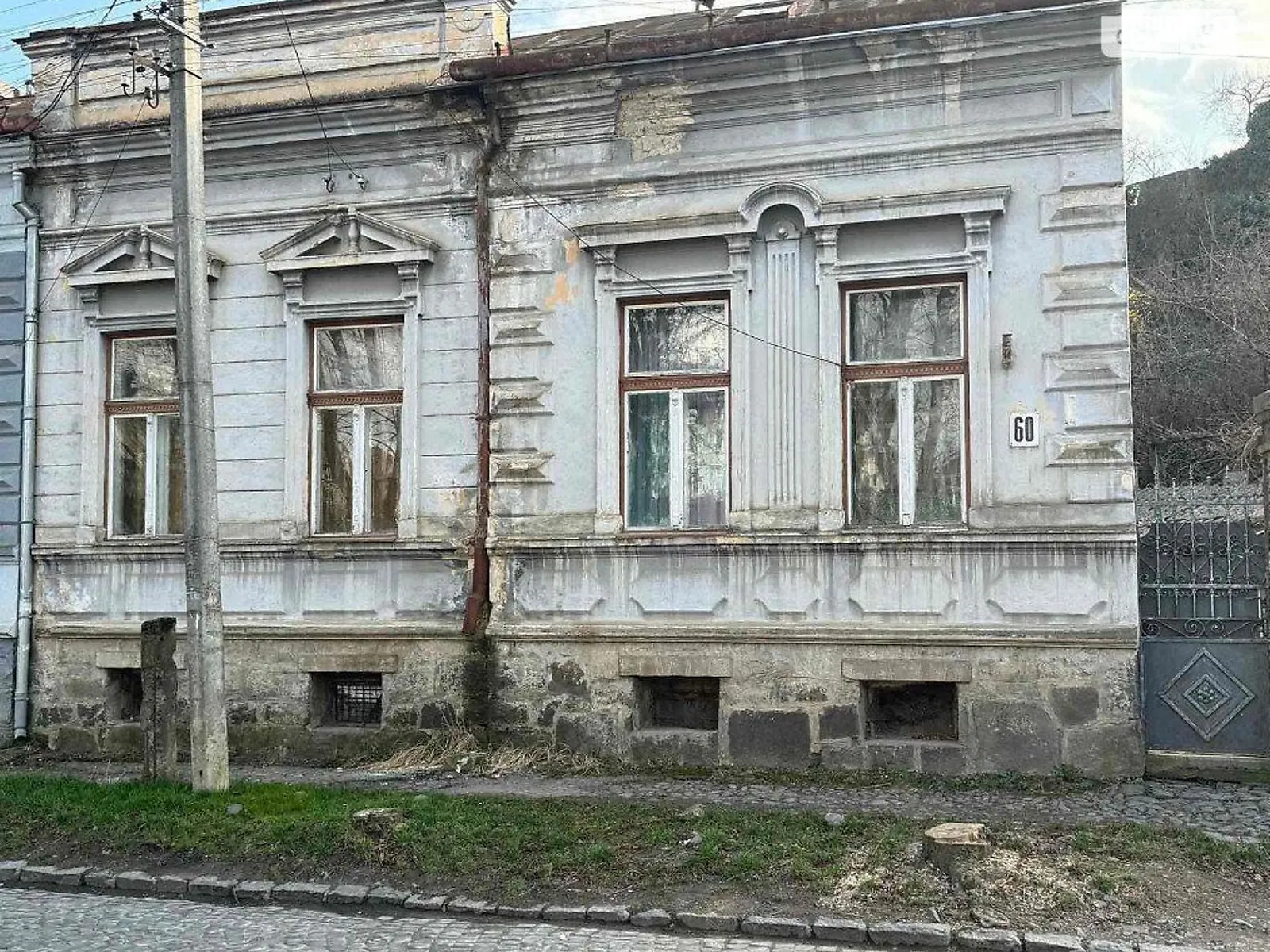 Продается 3-комнатная квартира 57 кв. м в Ужгороде, ул. Фединца, 60 - фото 1