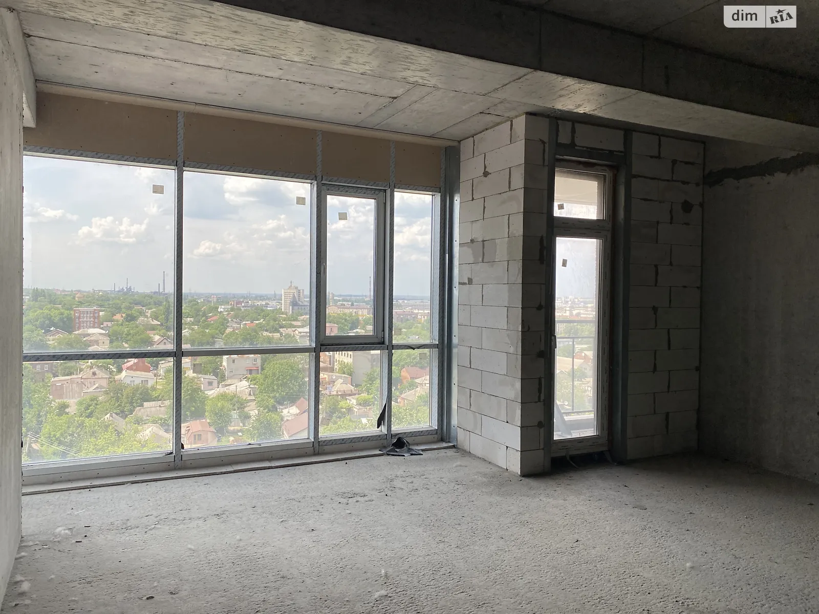Продається 2-кімнатна квартира 67.6 кв. м у Дніпрі, вул. Степана Бандери(Шмідта), 15 - фото 1