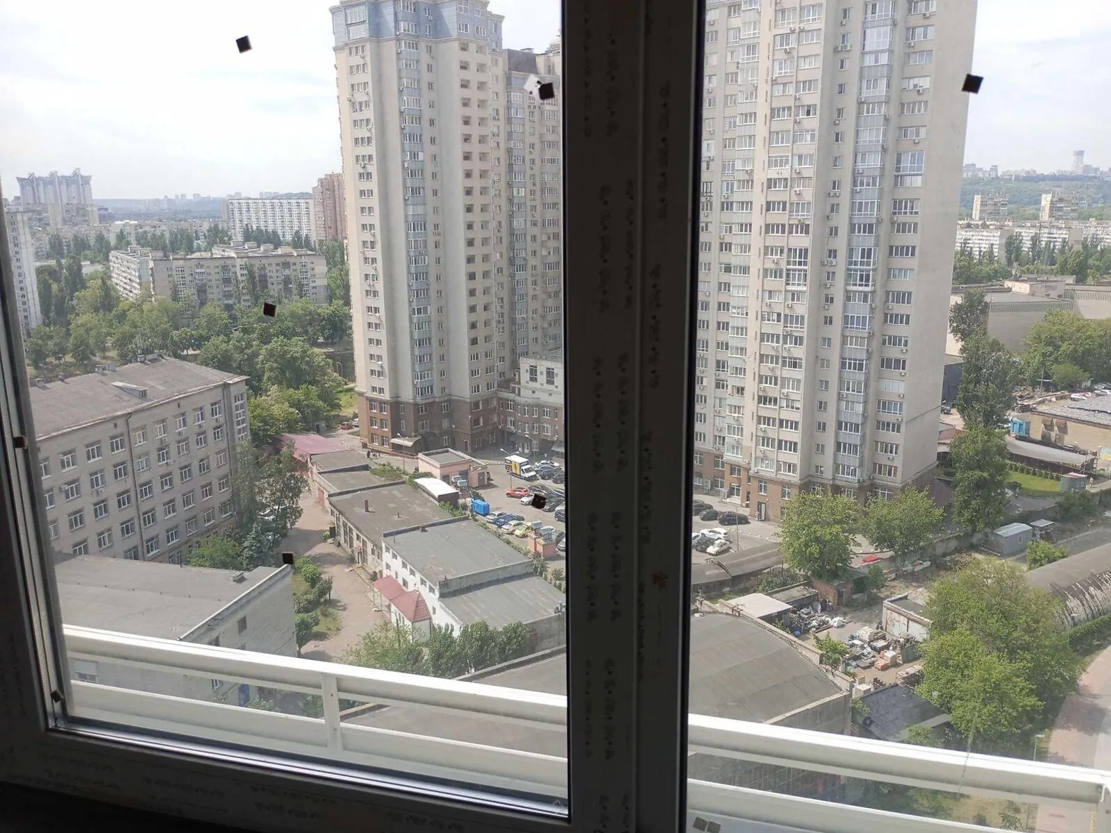 Продается 1-комнатная квартира 44 кв. м в Киеве, ул. Евгения Сверстюка, 6Є - фото 1