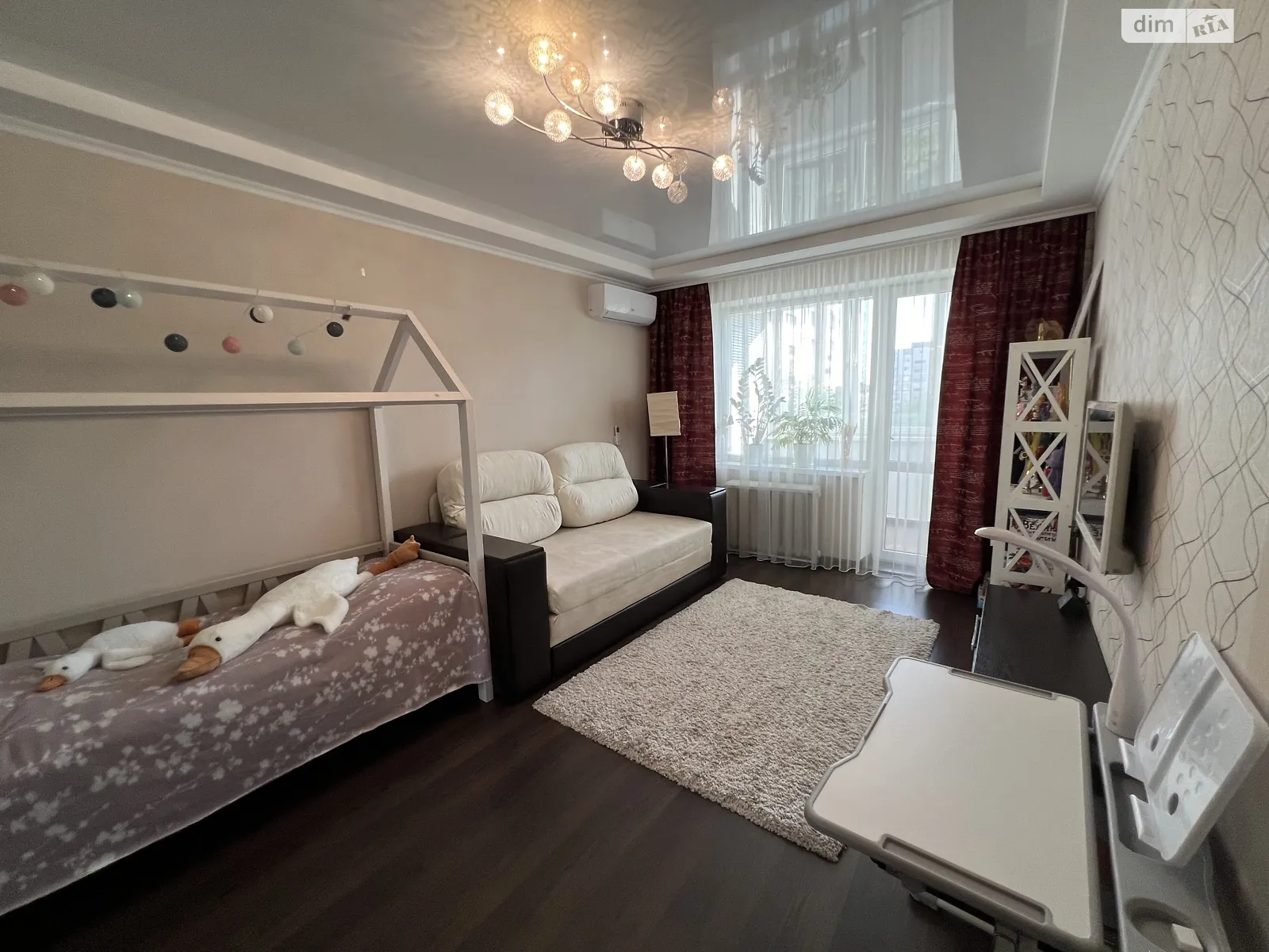 Продается 1-комнатная квартира 34 кв. м в Виннице, ул. Князей Кориатовичей, 170