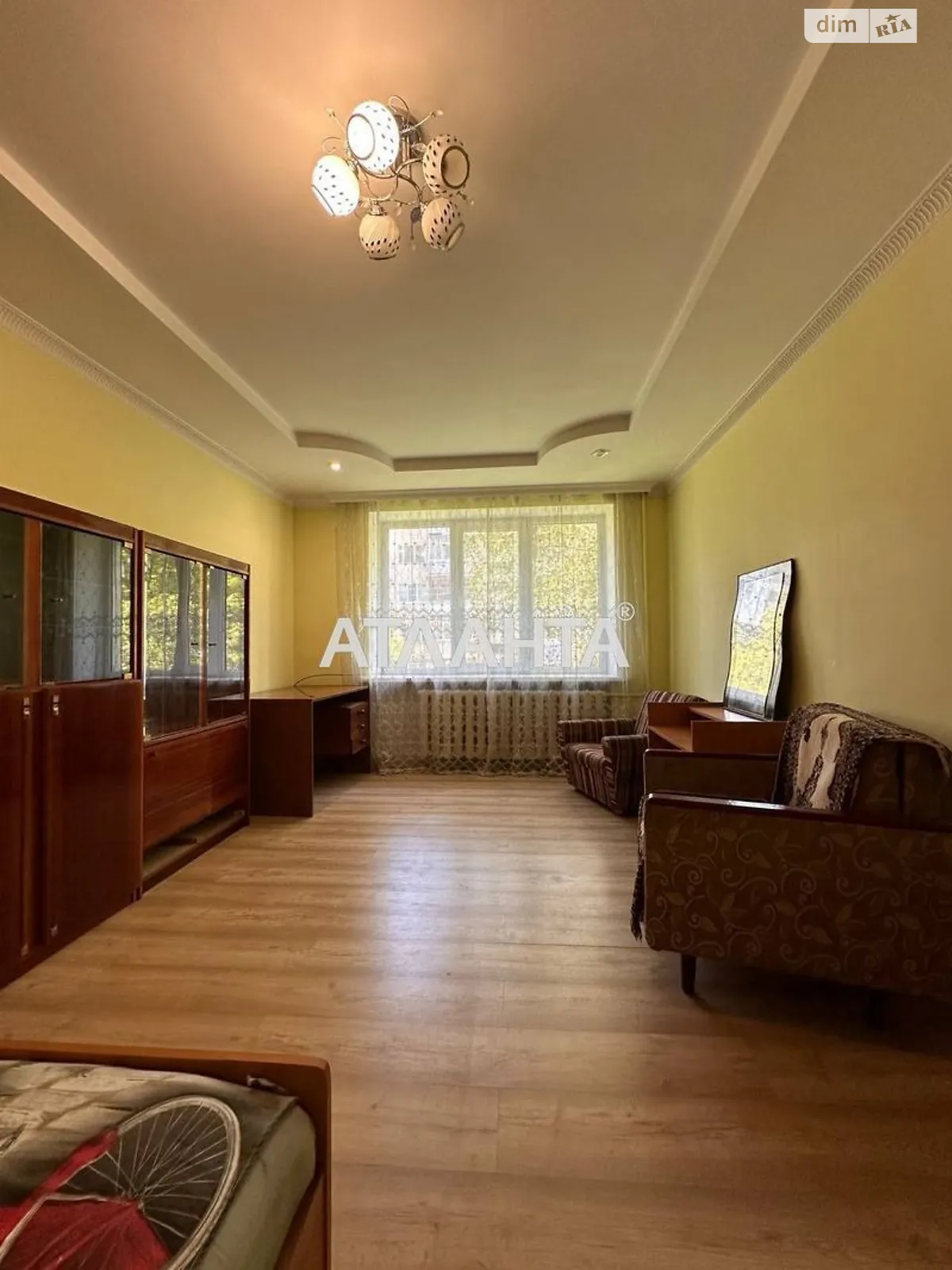 Продается 2-комнатная квартира 53 кв. м в Черновцах - фото 1
