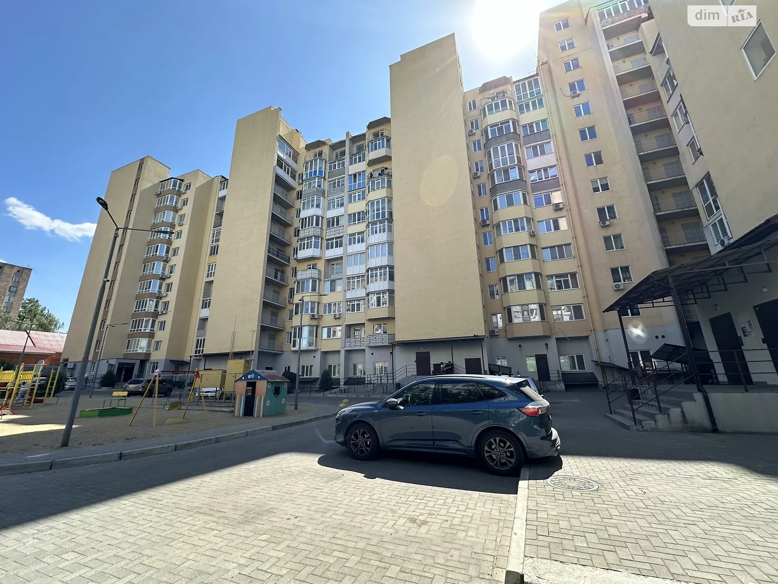 Продается 3-комнатная квартира 78 кв. м в Николаеве, ул. Космонавтов, 128Г - фото 1