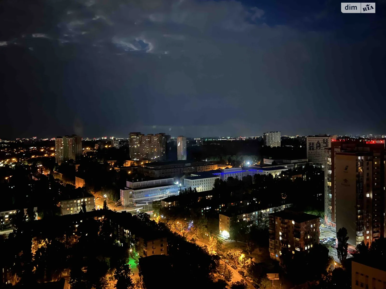 Продається 2-кімнатна квартира 58 кв. м у Києві, вул. Гарматна, 37А - фото 1