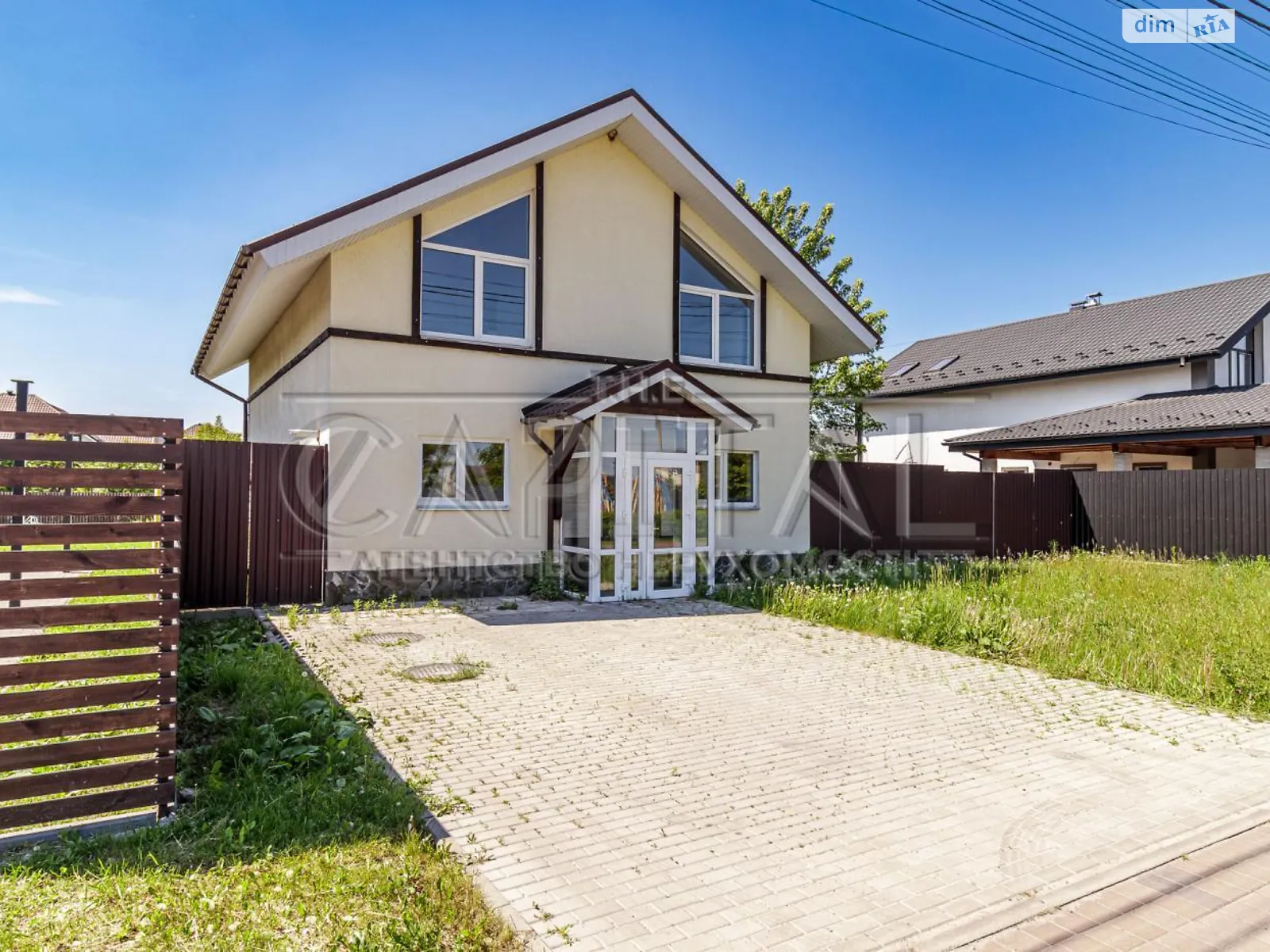 Продается дом на 2 этажа 140 кв. м с камином, цена: 160000 $ - фото 1