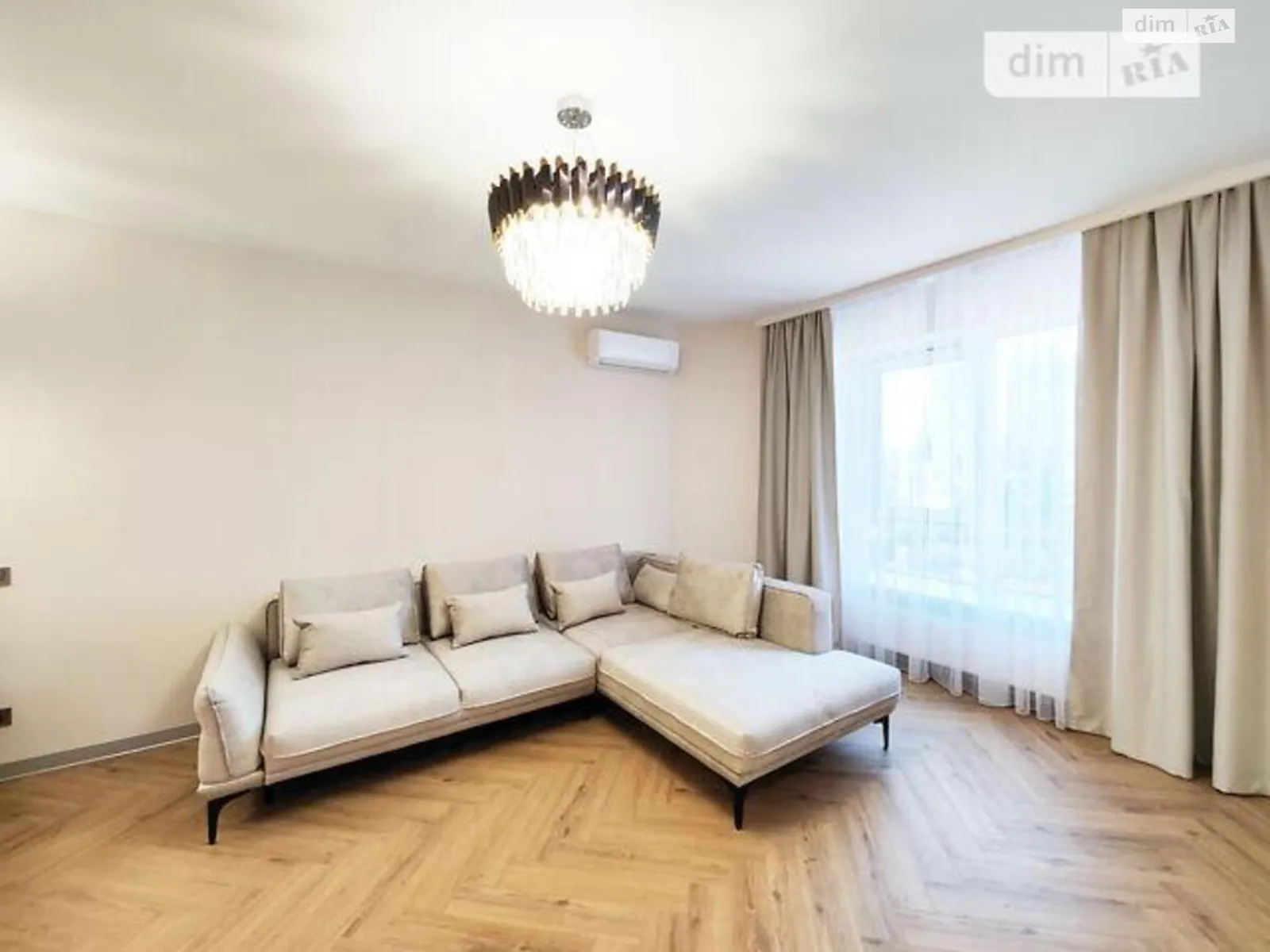 Продается 1-комнатная квартира 59 кв. м в Киеве, ул. Златоустовская, 27 - фото 1