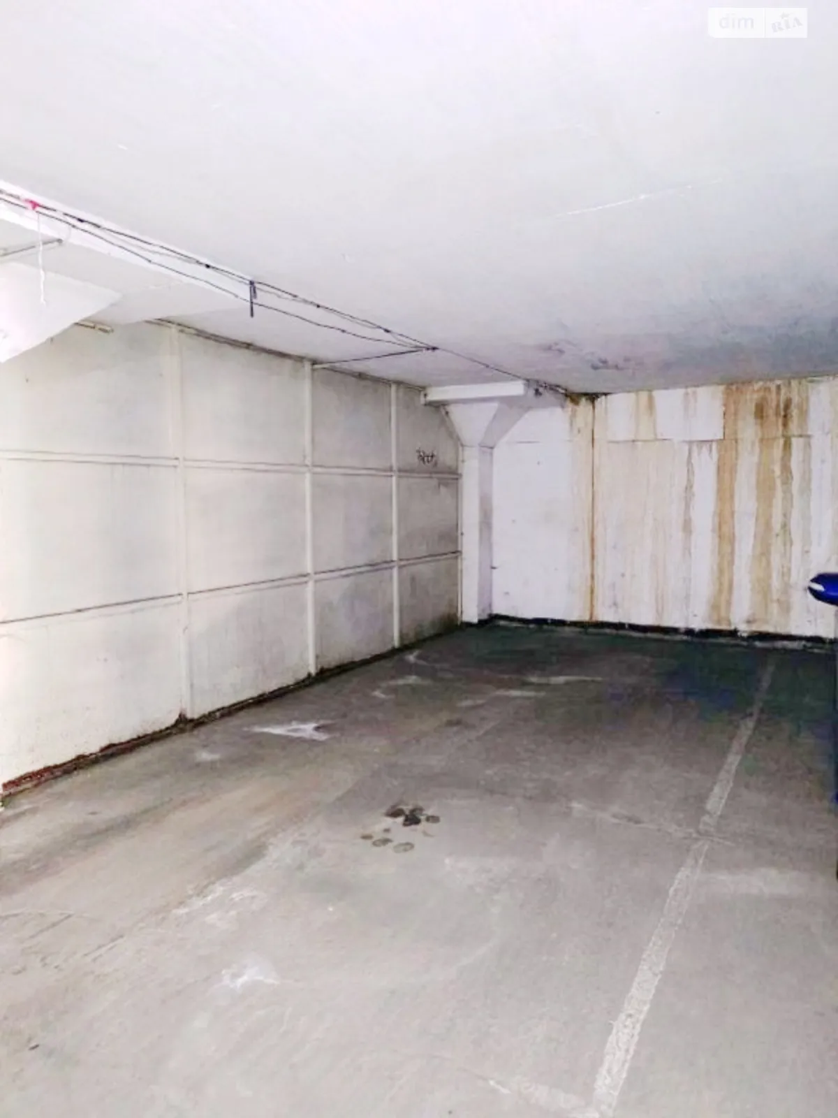 Продается подземный паркинг под легковое авто на 17.5 кв. м - фото 3