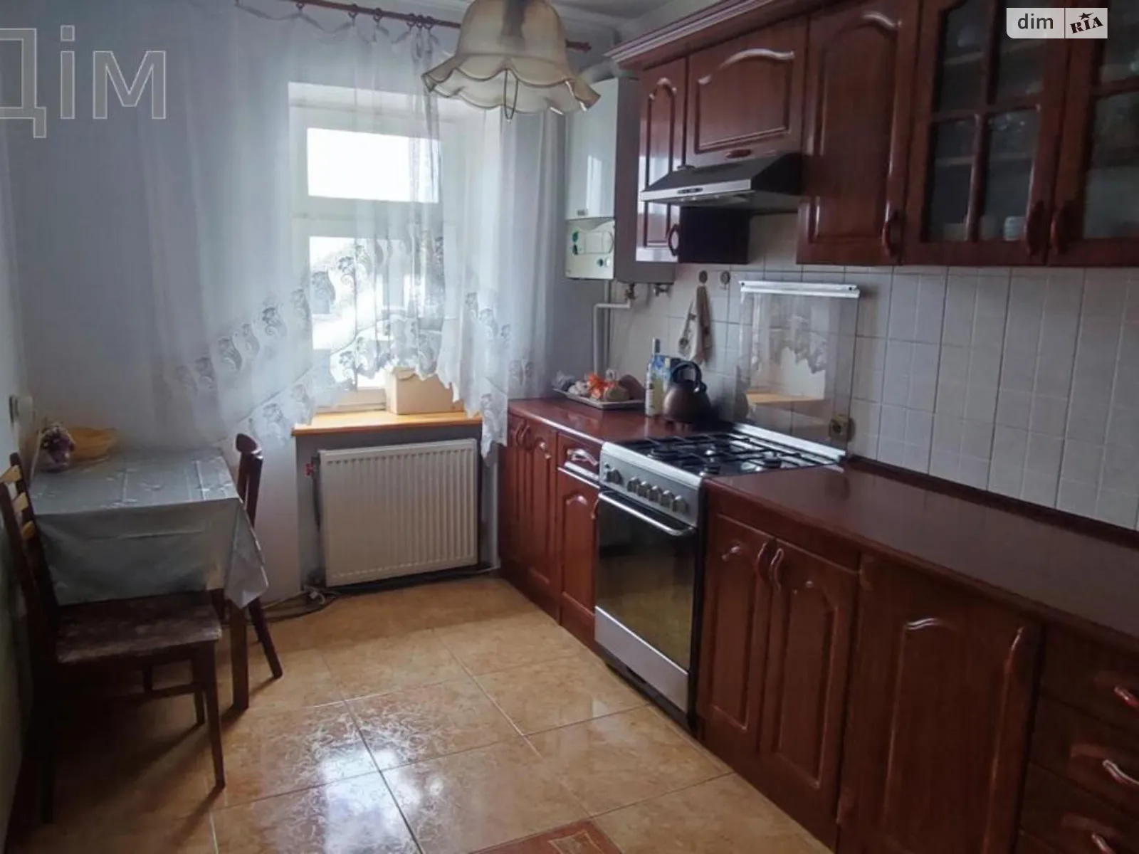 Здається в оренду кімната 72 кв. м у Тернополі, цена: 3000 грн - фото 1
