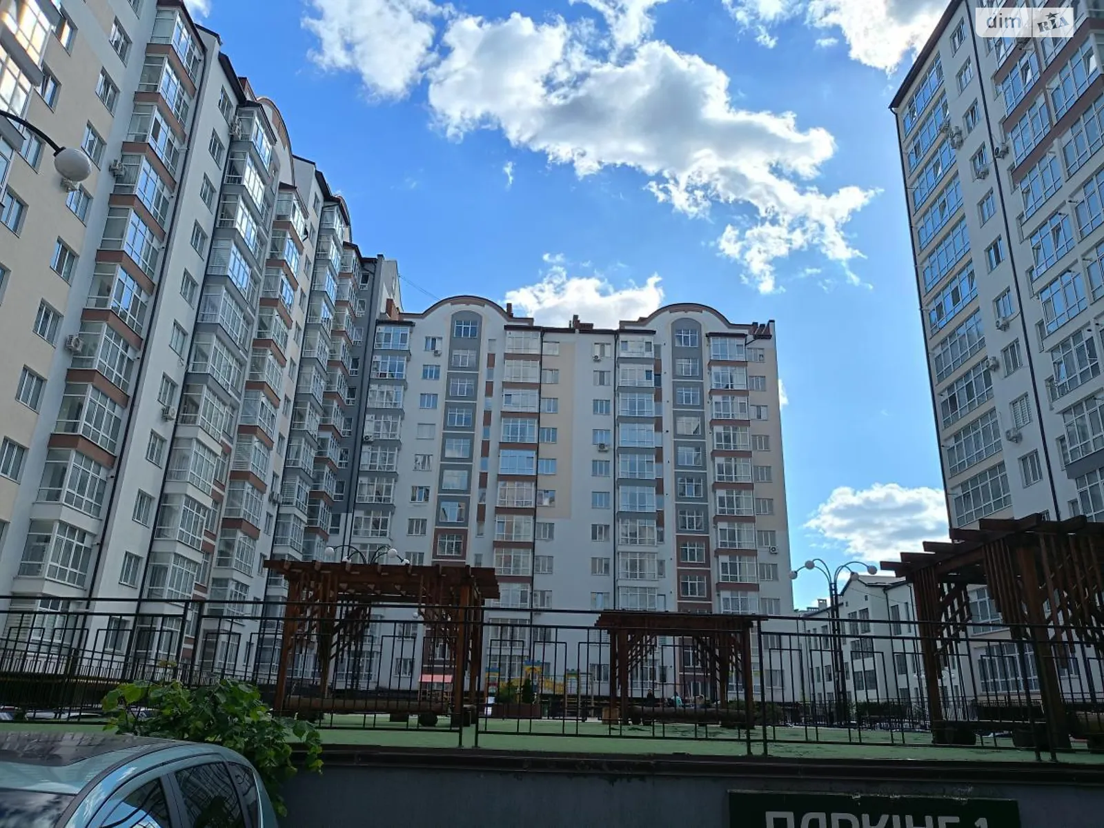 Продается 1-комнатная квартира 44 кв. м в Ивано-Франковске, ул. Высочана Семена, 18 - фото 1