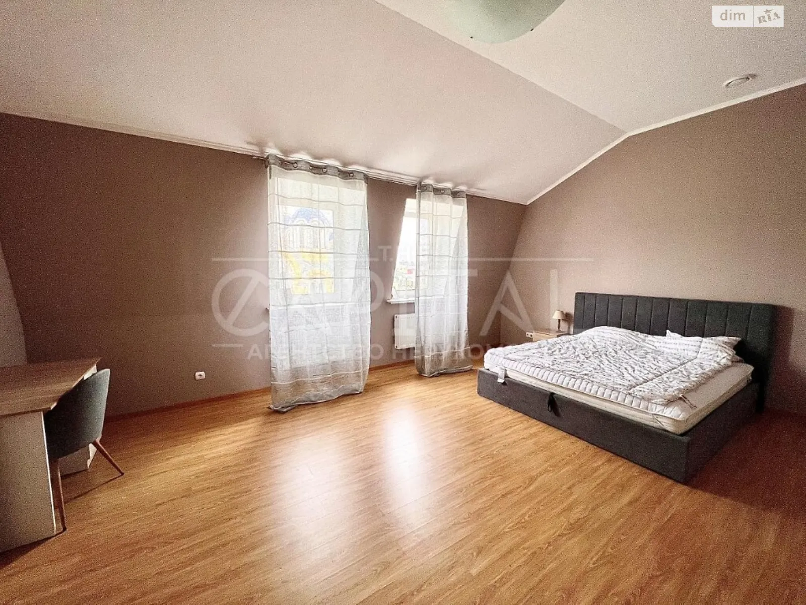 Продается 4-комнатная квартира 155 кв. м в Киеве, пл. Ивана Франко, 42 - фото 1