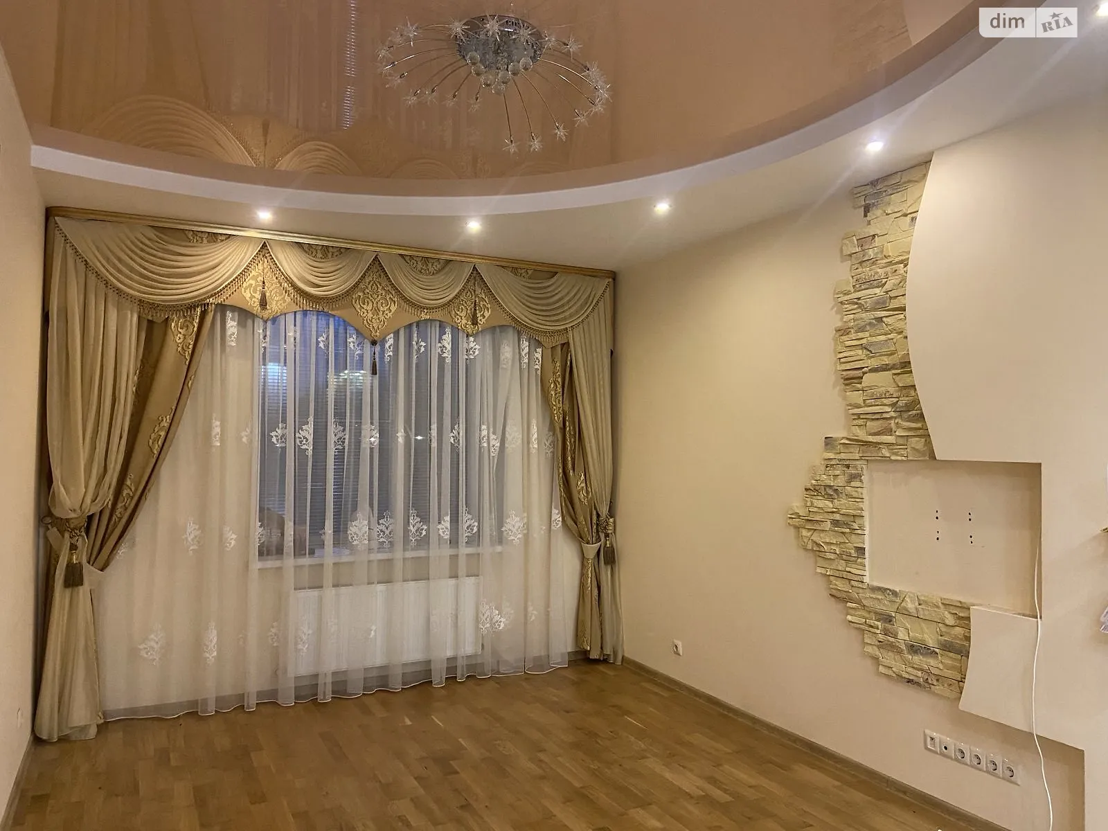Продается 3-комнатная квартира 83.9 кв. м в Немирове - фото 3