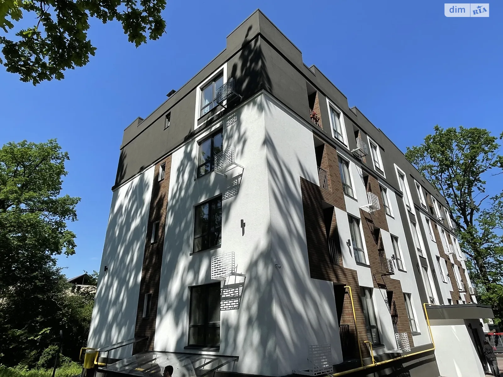 Продается 1-комнатная квартира 32 кв. м в Ирпене, ул. Николая Сингаевского(Новооскольская) - фото 1