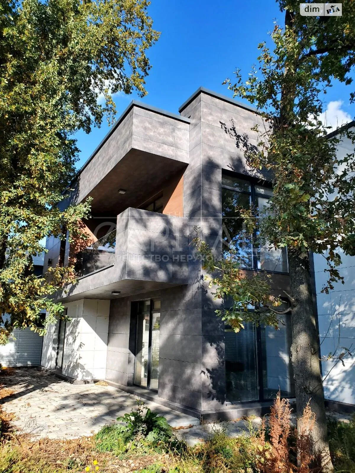 Продається будинок 2 поверховий 303 кв. м з ділянкою, цена: 600000 $ - фото 1