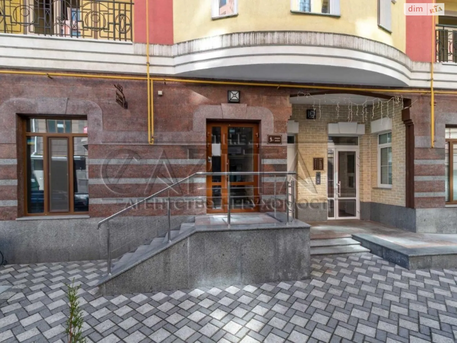 Продается 1-комнатная квартира 60 кв. м в Киеве, ул. Дегтярная, 29 - фото 1