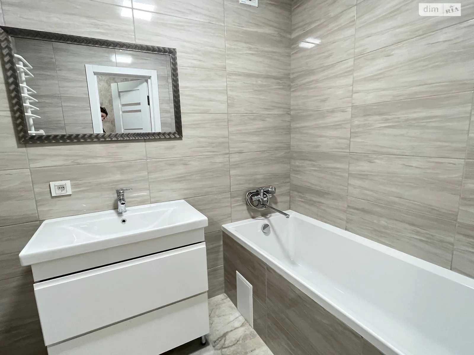 Продается 2-комнатная квартира 68 кв. м в Хмельницком, ул. Кармелюка - фото 1