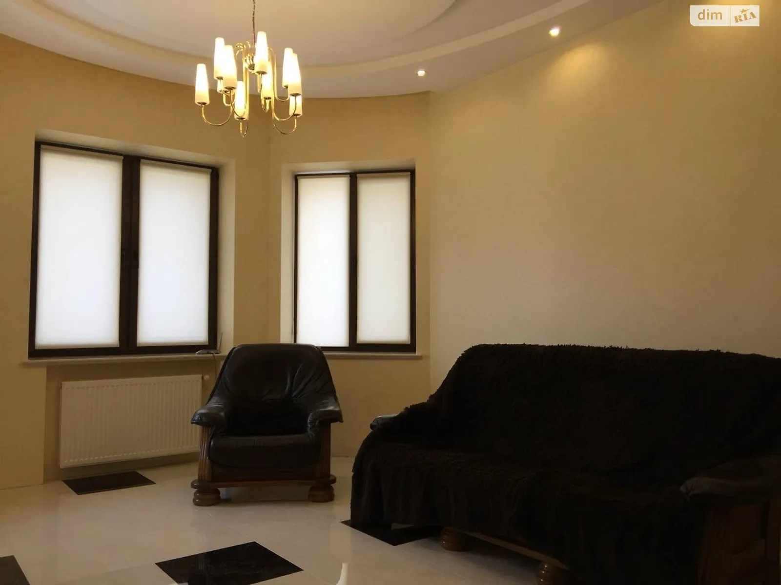 Продается дом на 2 этажа 319 кв. м с мебелью, цена: 320000 € - фото 1