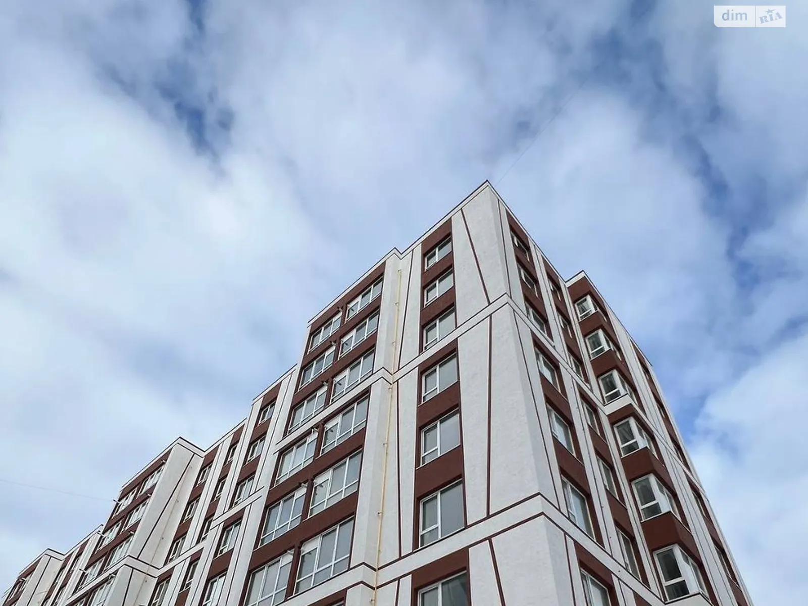 Продается 2-комнатная квартира 57.8 кв. м в Ивано-Франковске, ул. Павла Полуботка - фото 1