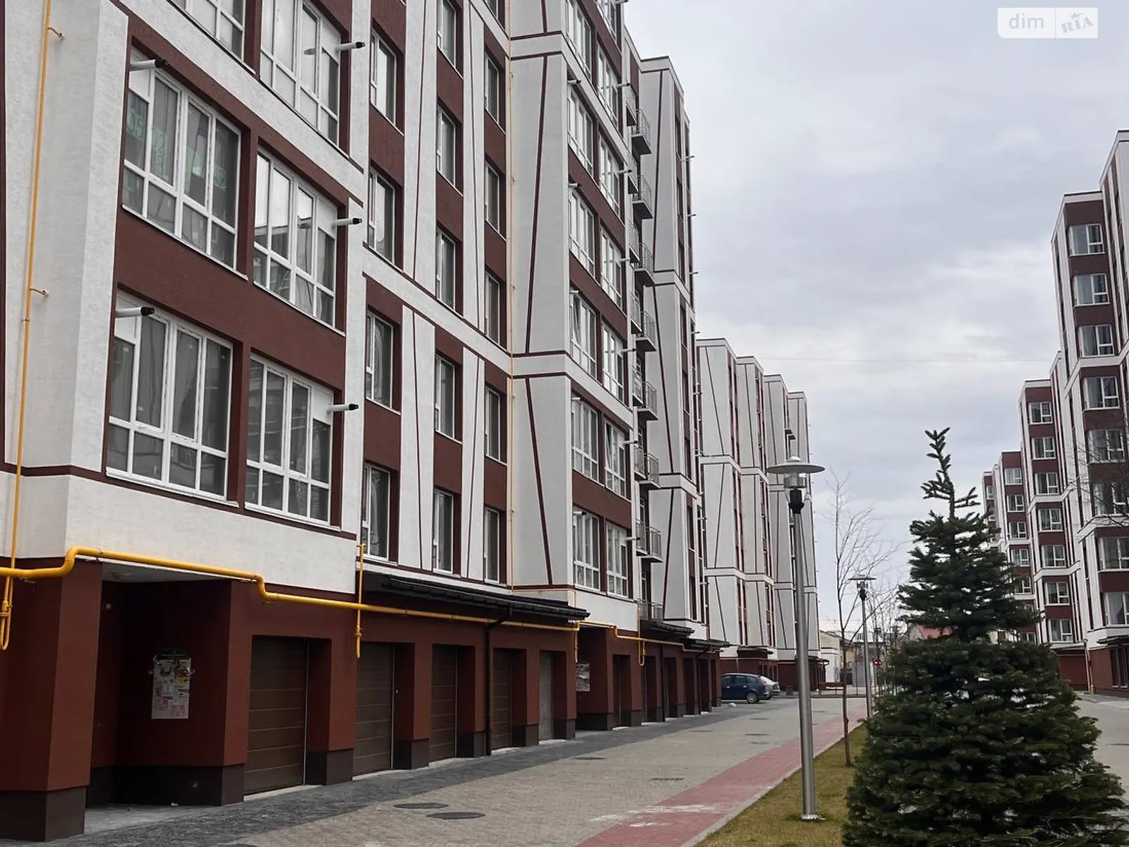 Продается 2-комнатная квартира 48.64 кв. м в Ивано-Франковске, ул. Павла Полуботка - фото 1