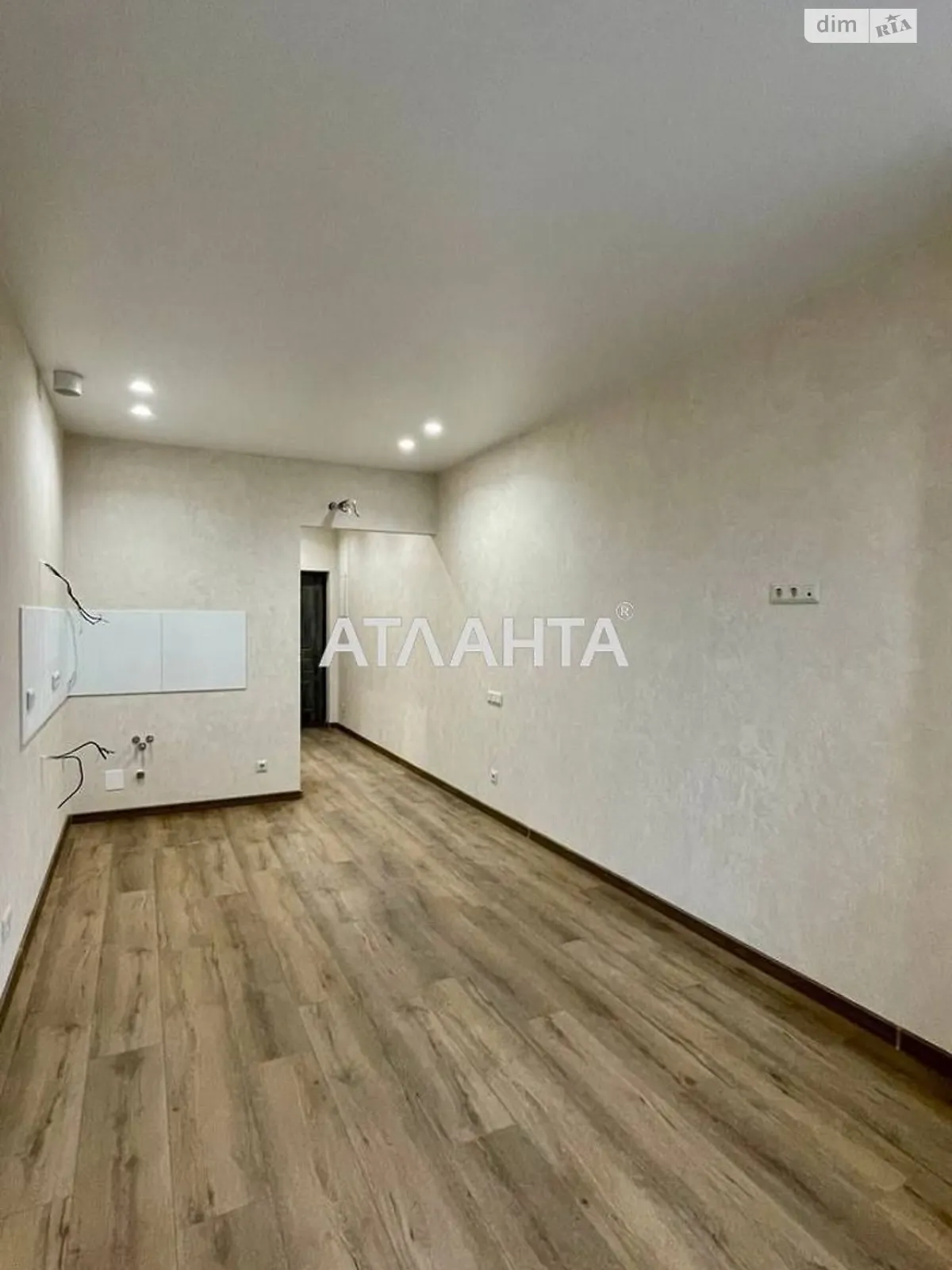 Продается 1-комнатная квартира 28 кв. м в Одессе, ул. Генуэзская - фото 1