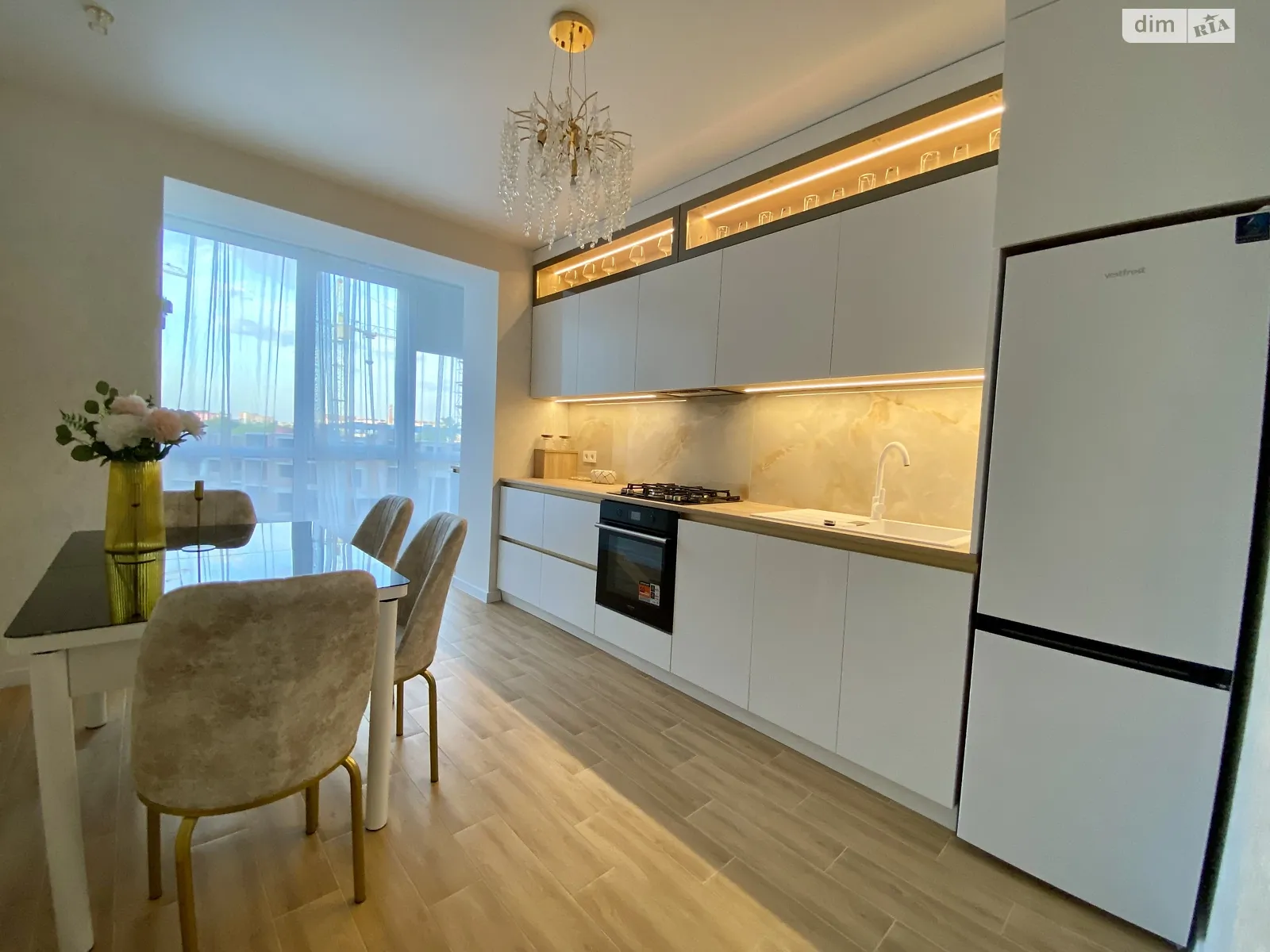 Продается 2-комнатная квартира 64.6 кв. м в Ивано-Франковске, ул. Княгинин, 44 секція 21