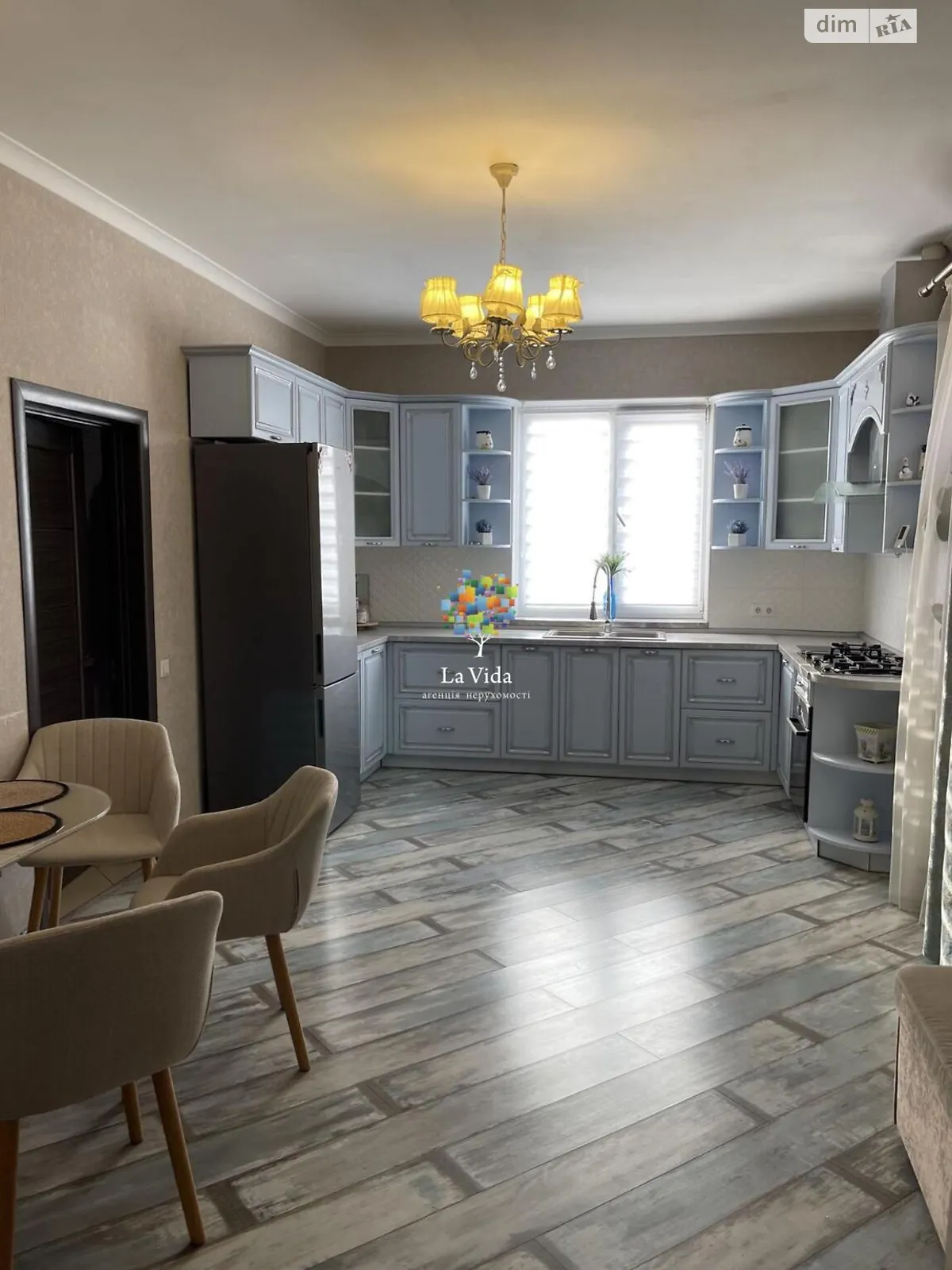 Продається будинок 2 поверховий 226 кв. м з каміном - фото 3