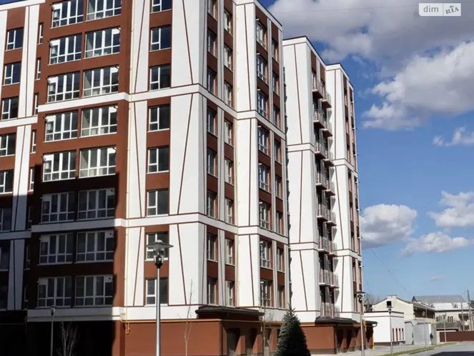 Продается 3-комнатная квартира 72.85 кв. м в Ивано-Франковске, ул. Павла Полуботка - фото 1