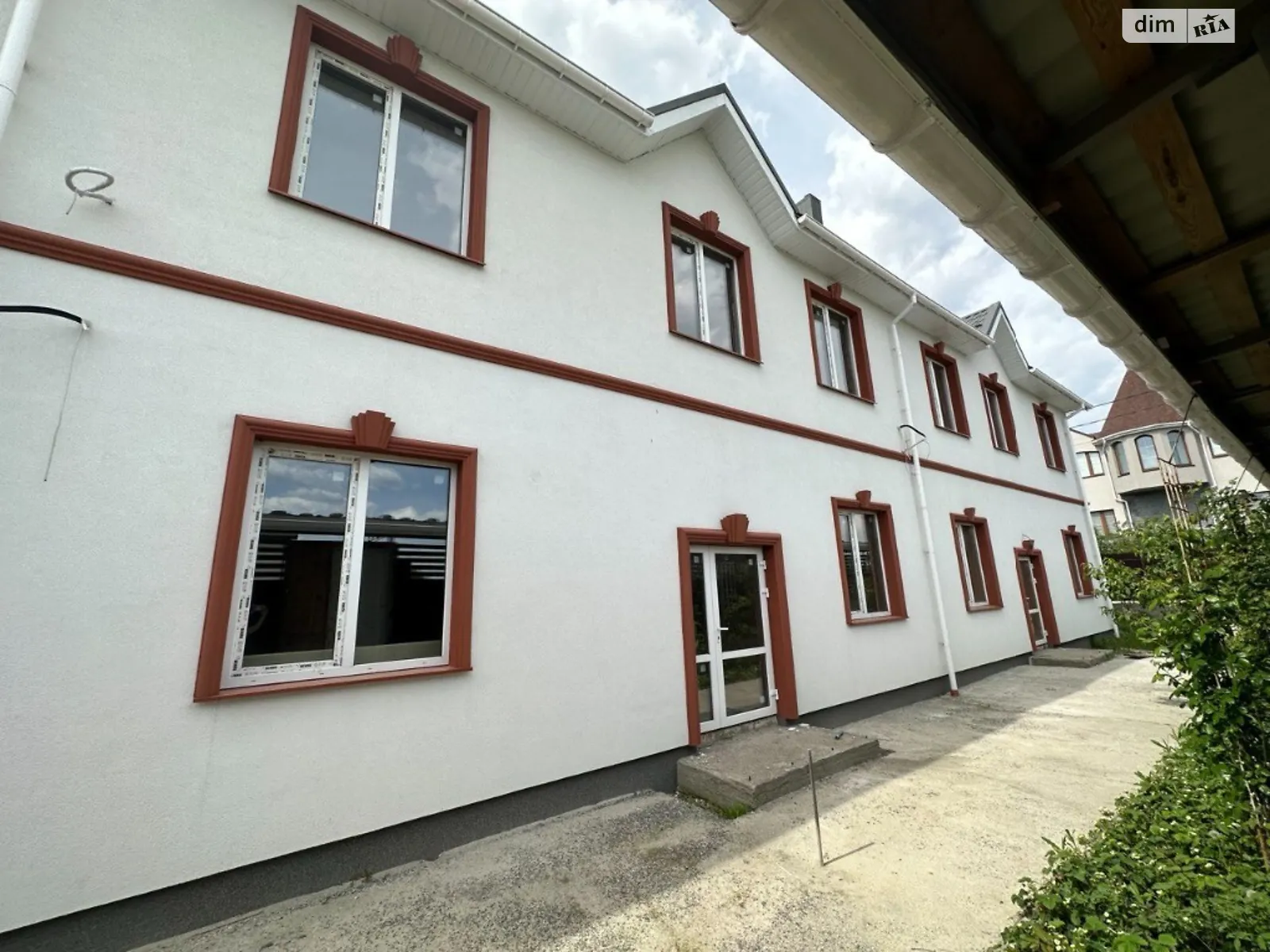 Продается дом на 3 этажа 571 кв. м с участком, цена: 170000 $ - фото 1