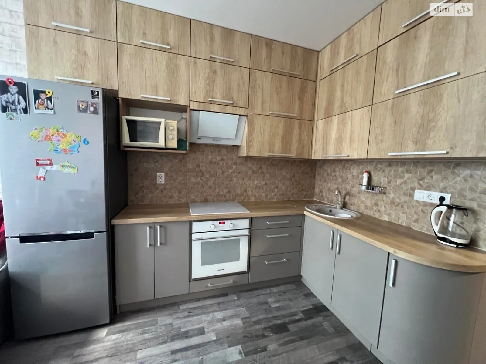 Продается 2-комнатная квартира 57 кв. м в Ирпене, вул. Университетская(Карла Маркса), 1 - фото 1