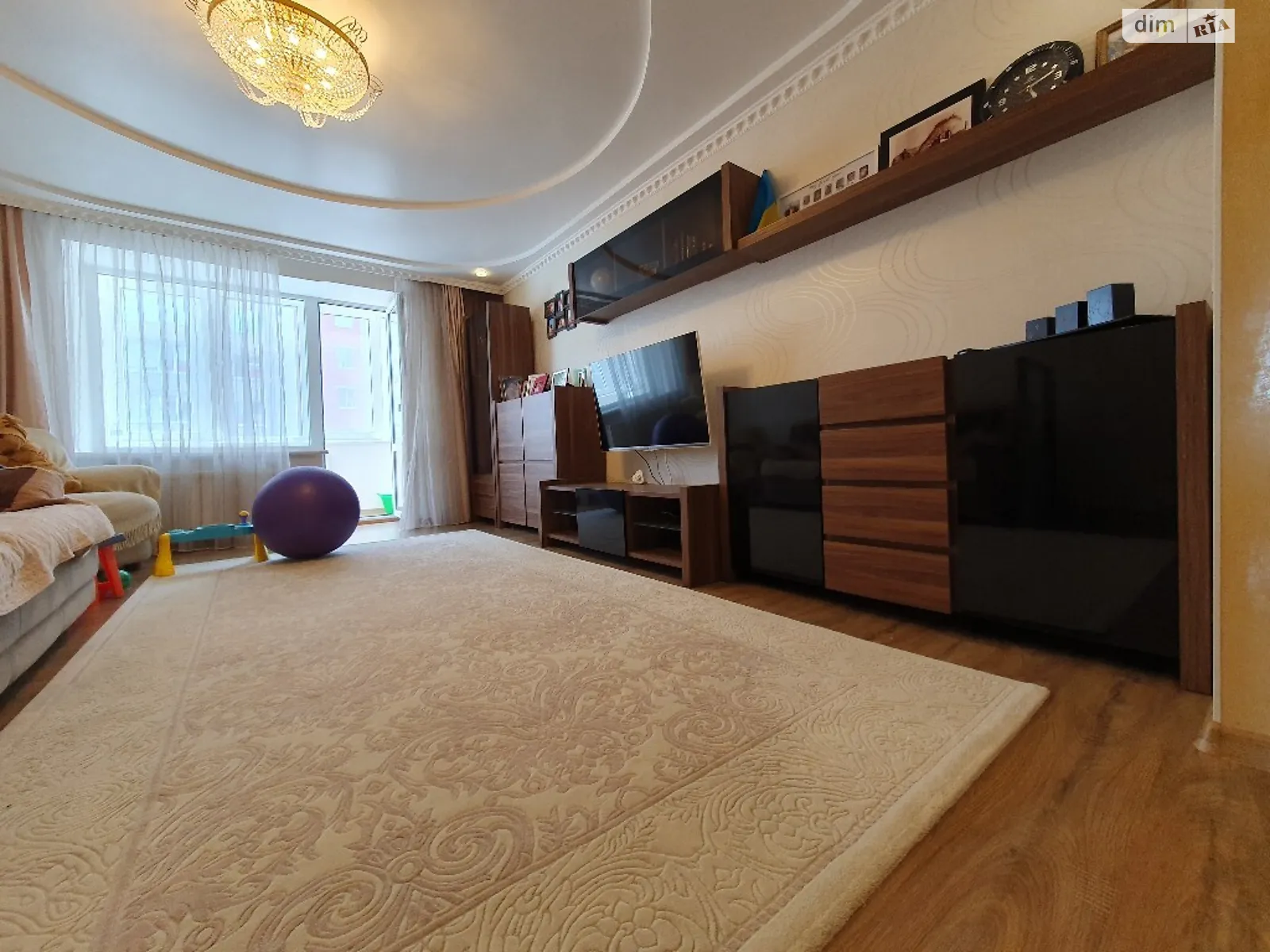 3-комнатная квартира 84.4 кв. м в Тернополе, ул. Вербицкого Михаила - фото 1