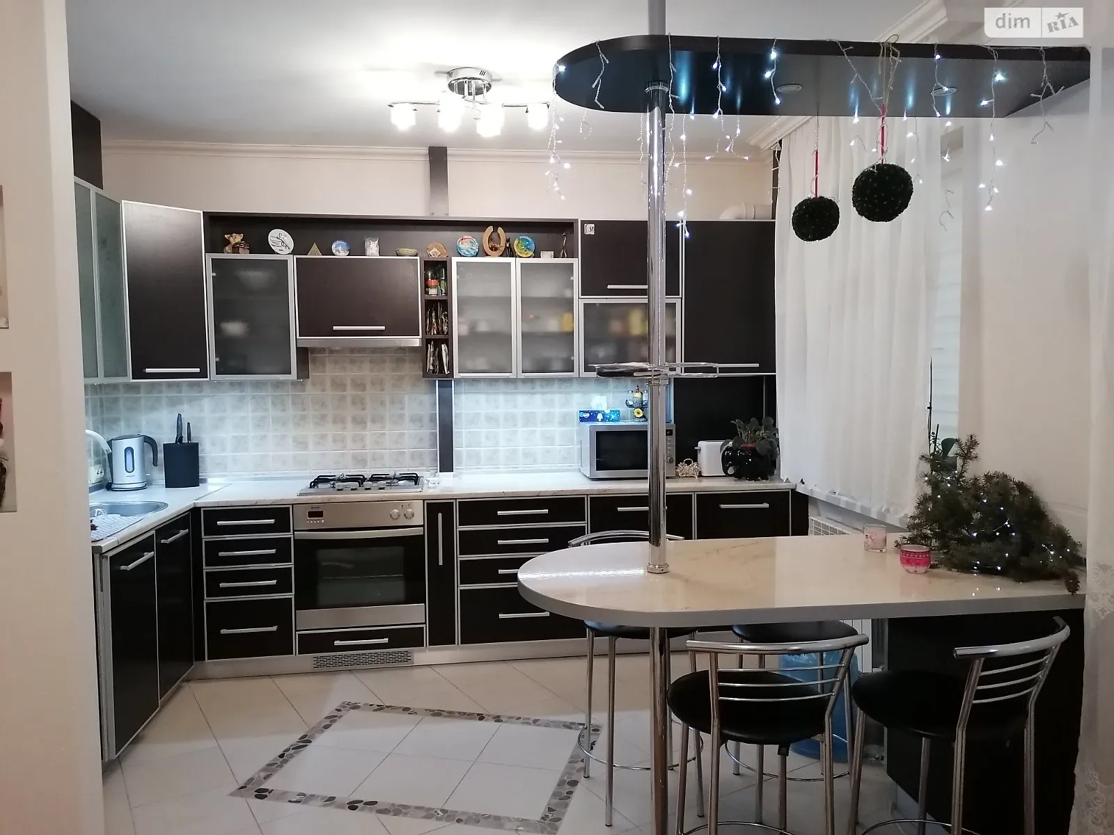 Продается 3-комнатная квартира 65.3 кв. м в Ужгороде, цена: 79900 $ - фото 1