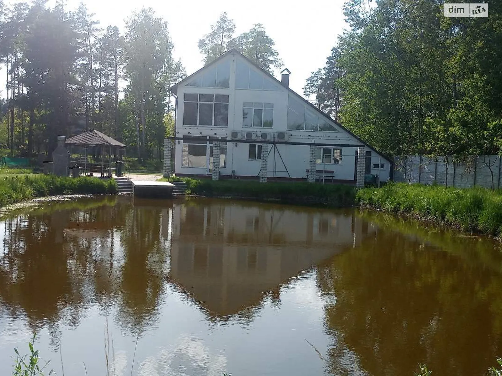 Сдается в аренду дом на 3 этажа 230 кв. м с баней/сауной, цена: 1000 € - фото 1