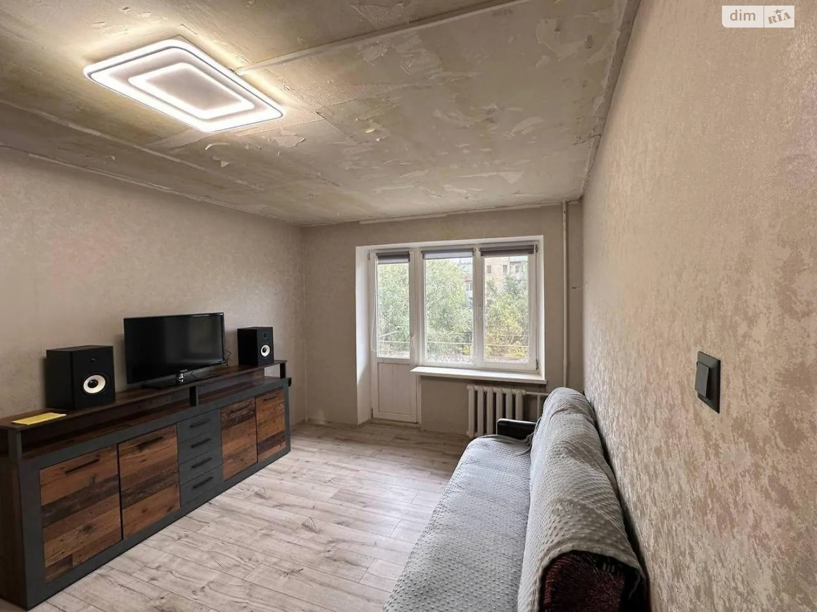 Продается 1-комнатная квартира 30 кв. м в Кривом Роге, цена: 8000 $