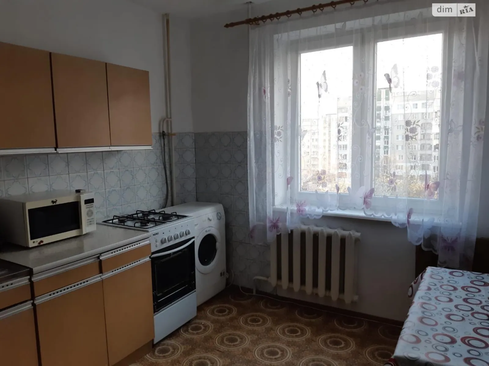 Сдается в аренду 1-комнатная квартира 42 кв. м в Львове, просп. Красной Калины, 117 - фото 1