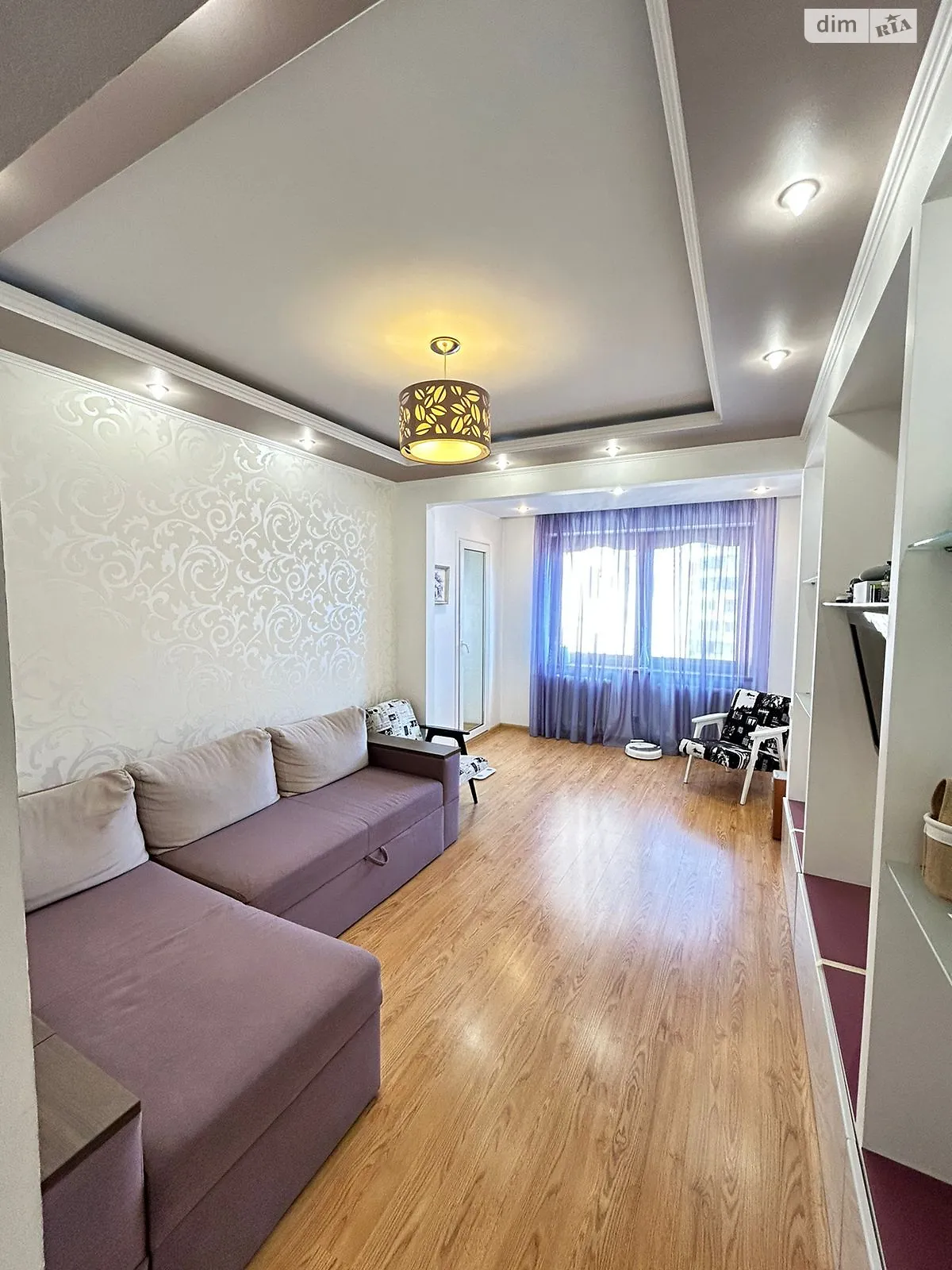Продається 3-кімнатна квартира 60 кв. м у Полтаві, бул. Хмельницького Богдана