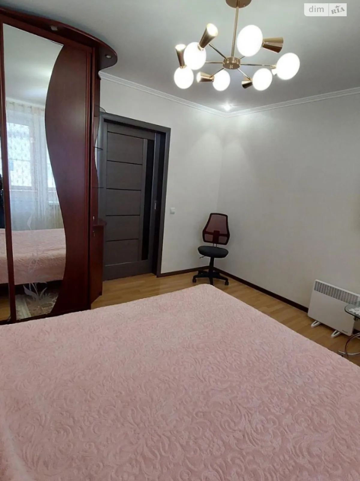 Продается 2-комнатная квартира 53 кв. м в Хмельницком, ул. Романа Шухевича(Курчатова)