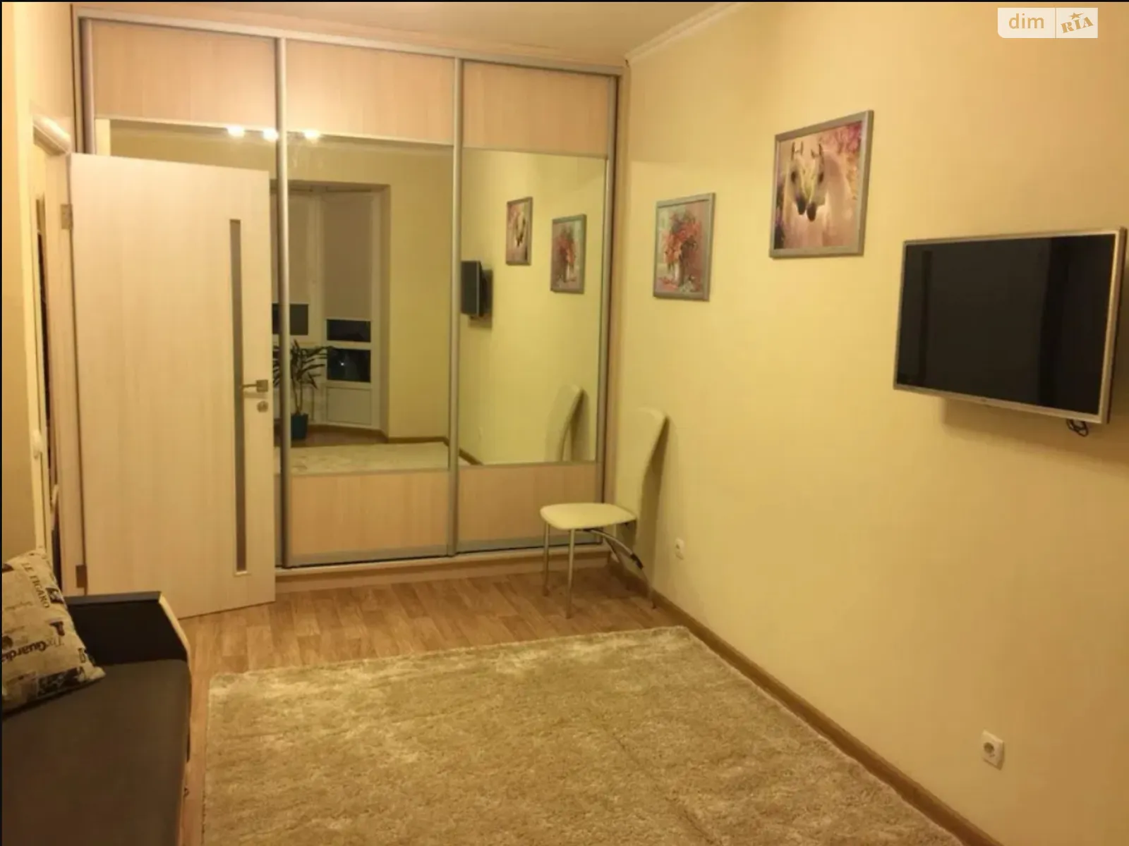 Продается 1-комнатная квартира 35 кв. м в Святопетровское, ул. Богдана Хмельницкого, 11