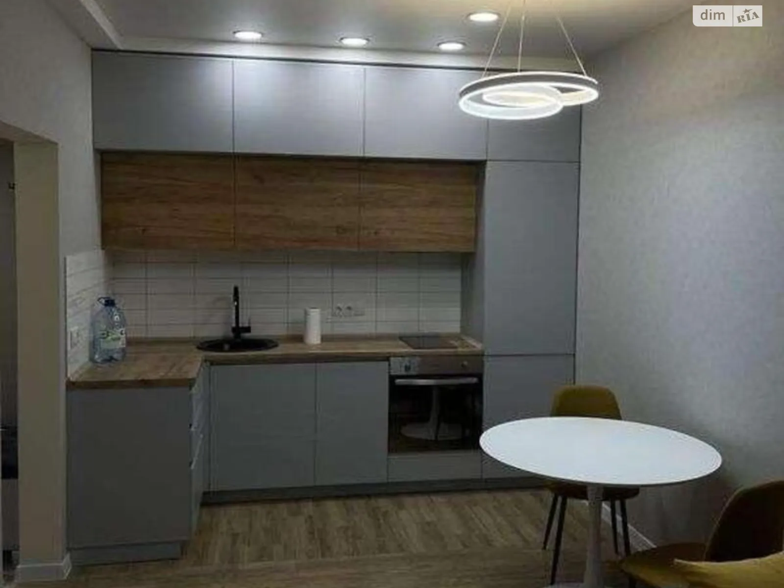 Продается 1-комнатная квартира 39 кв. м в Киеве, ул. Михаила Максимовича, 26Г