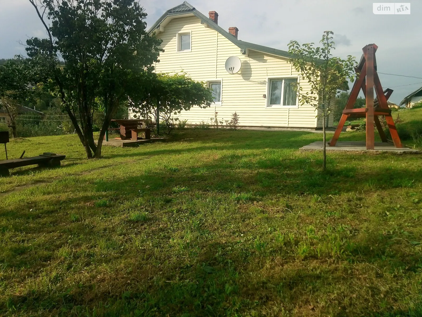 Продается дом на 2 этажа 100 кв. м с подвалом, цена: 100000 $ - фото 1