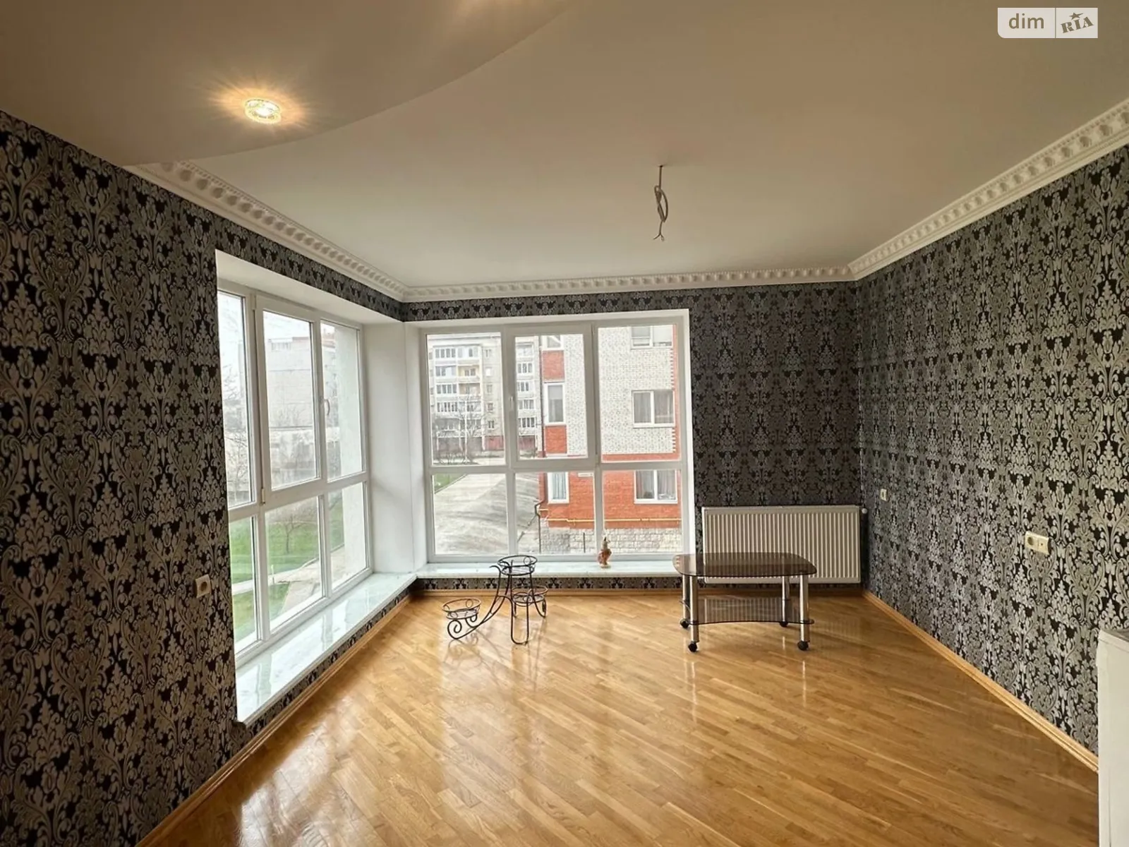 Продается 3-комнатная квартира 83.2 кв. м в Ивано-Франковске, ул. Пасечная - фото 1