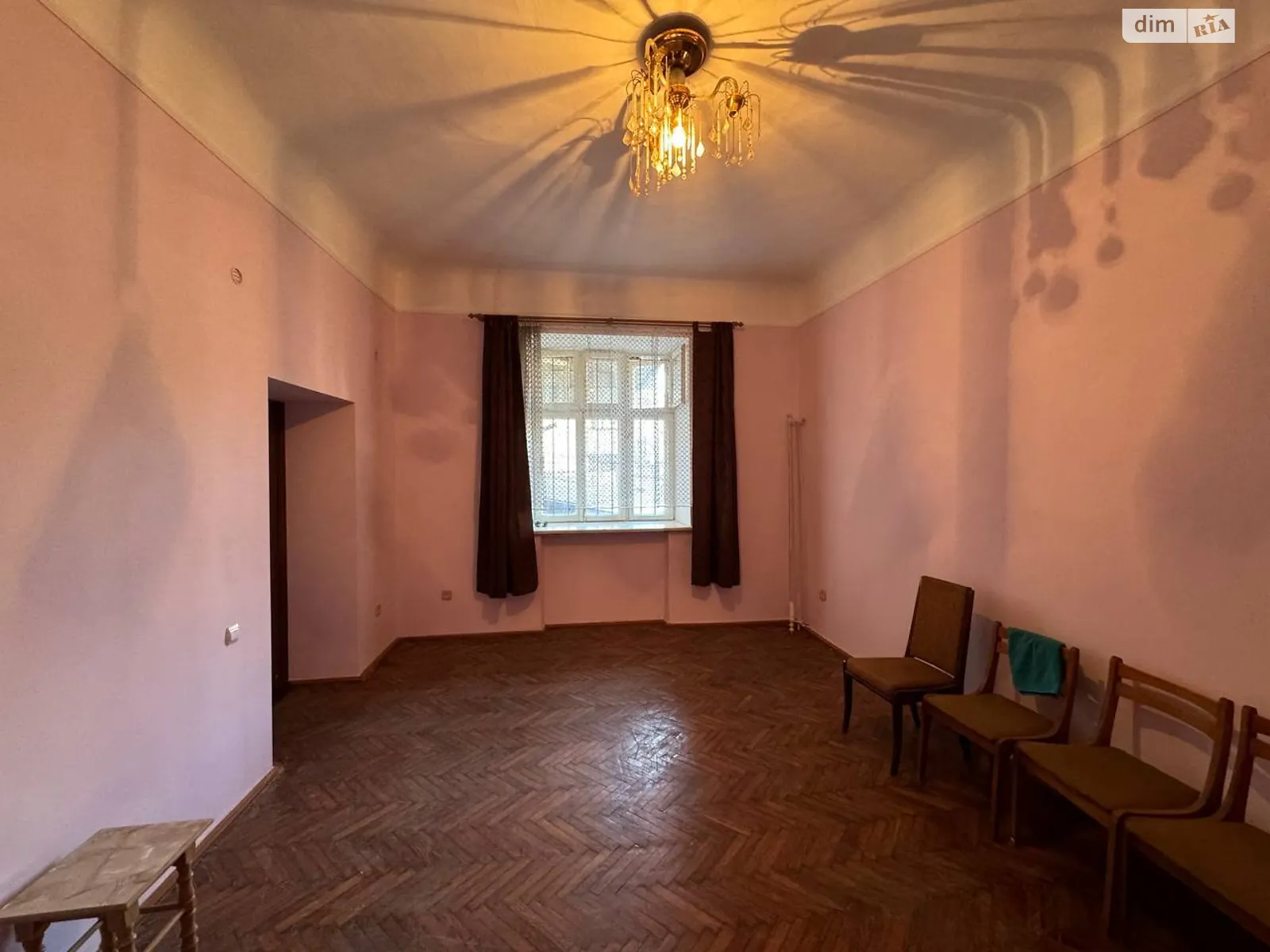 Продается 1-комнатная квартира 34 кв. м в Черновцах, ул. Главная, 4 - фото 1
