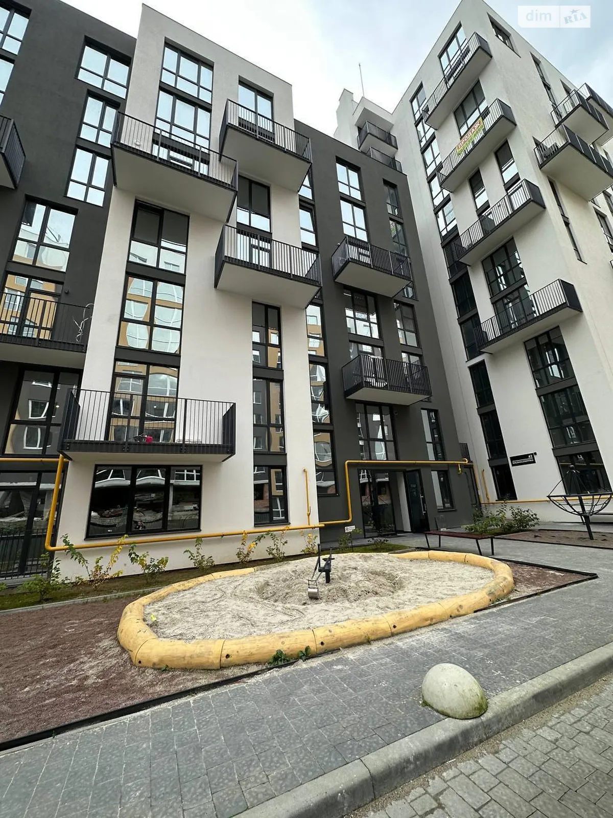 Продается 2-комнатная квартира 64.7 кв. м в Львове - фото 3