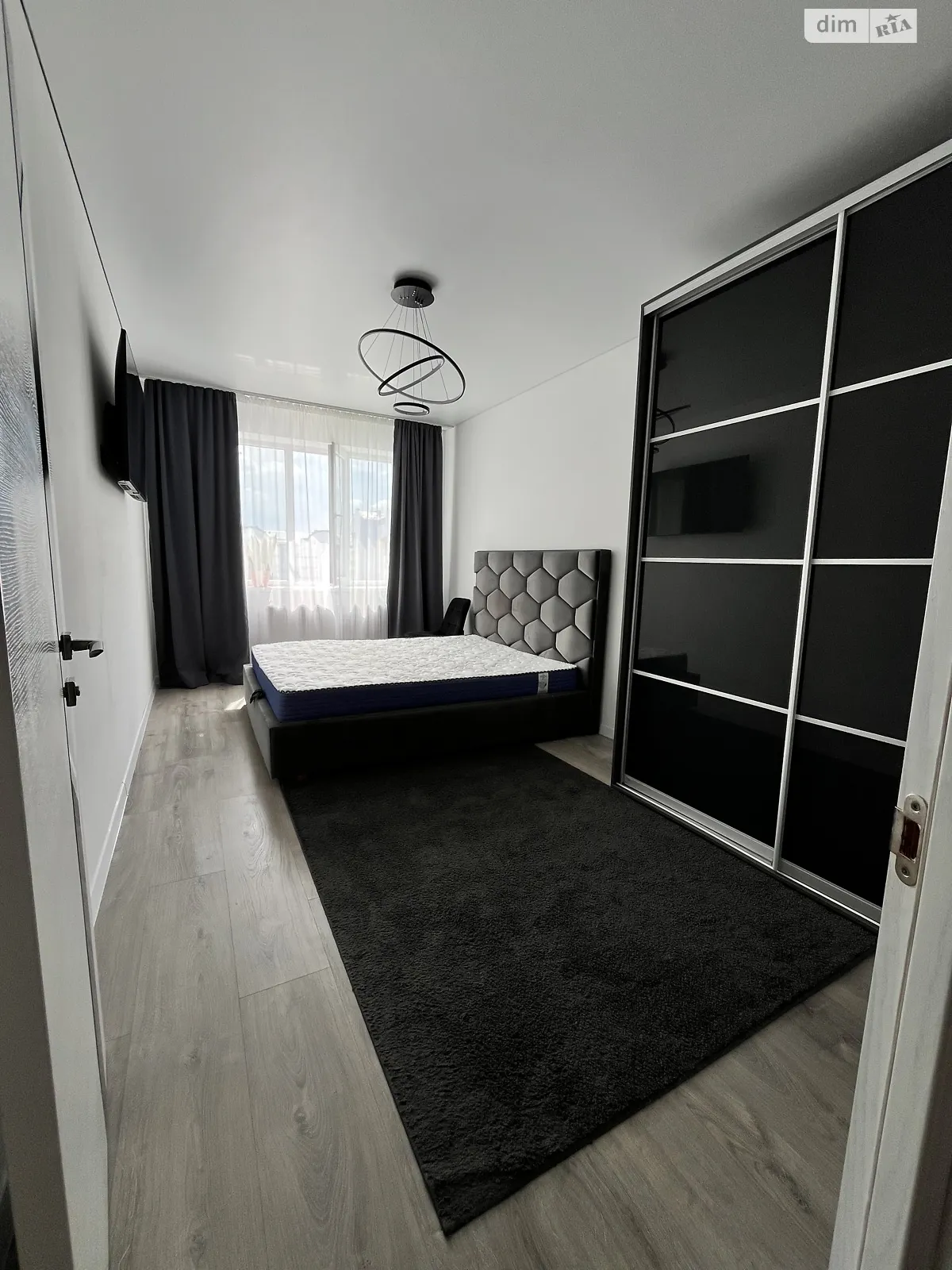 Продается 2-комнатная квартира 65.1 кв. м в Ивано-Франковске - фото 1