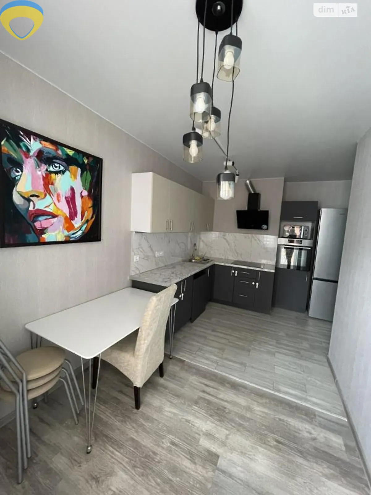 Продается 3-комнатная квартира 86 кв. м в Одессе, ул. Люстдорфская дорога - фото 1
