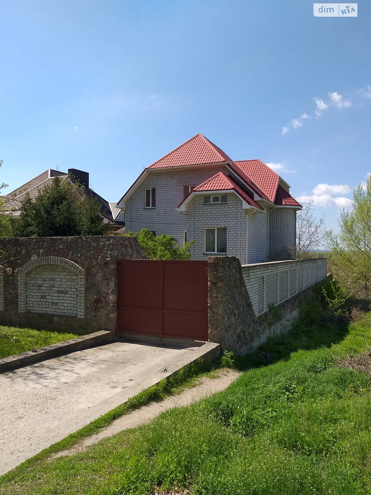 Продается дом на 2 этажа 350 кв. м с мансардой, цена: 112000 $ - фото 1