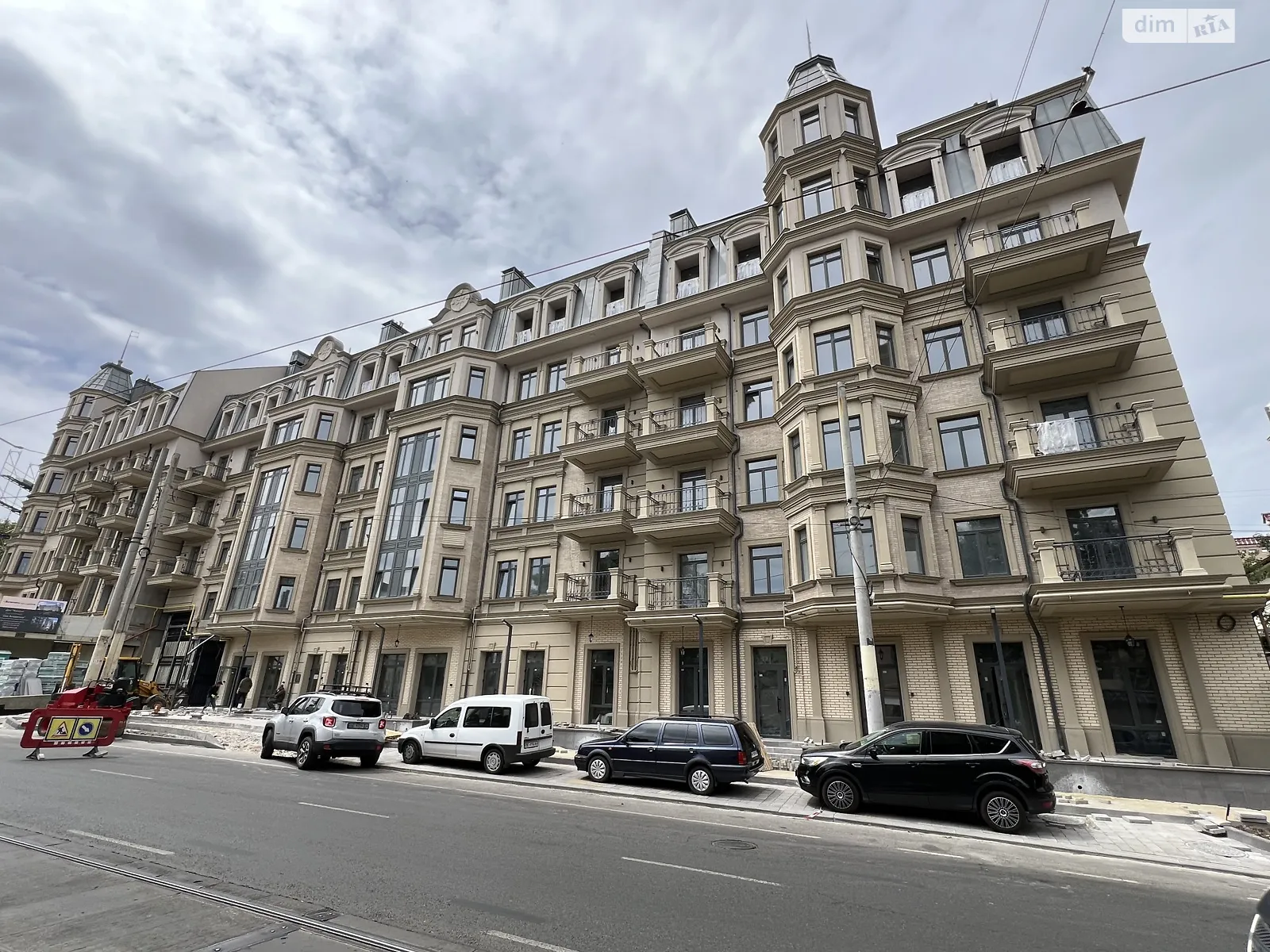 Продается 4-комнатная квартира 200 кв. м в Одессе, цена: 293000 $